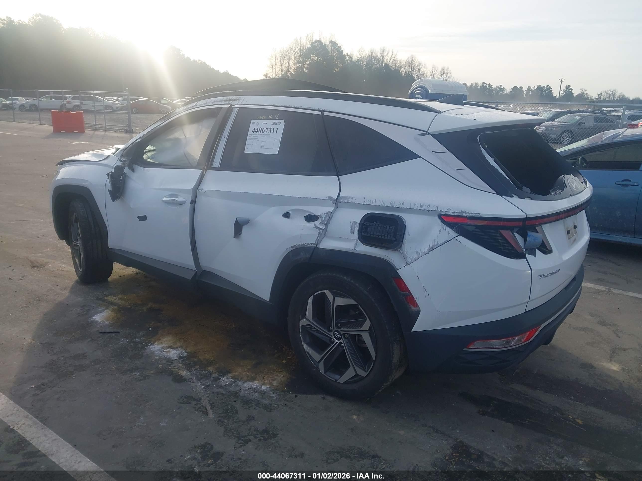 HYUNDAI TUCSON image 3