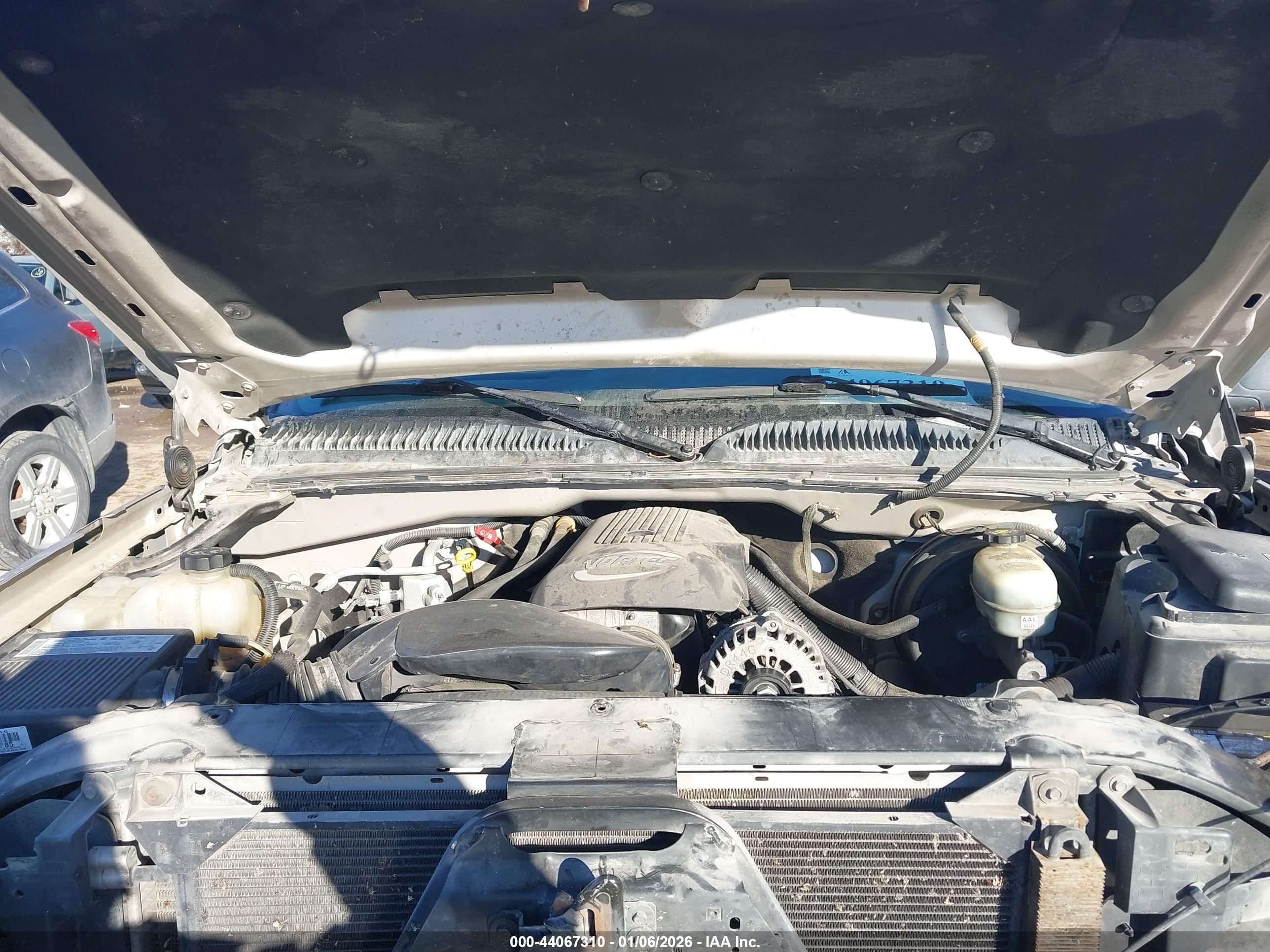 CHEVROLET SILVERADO image 10