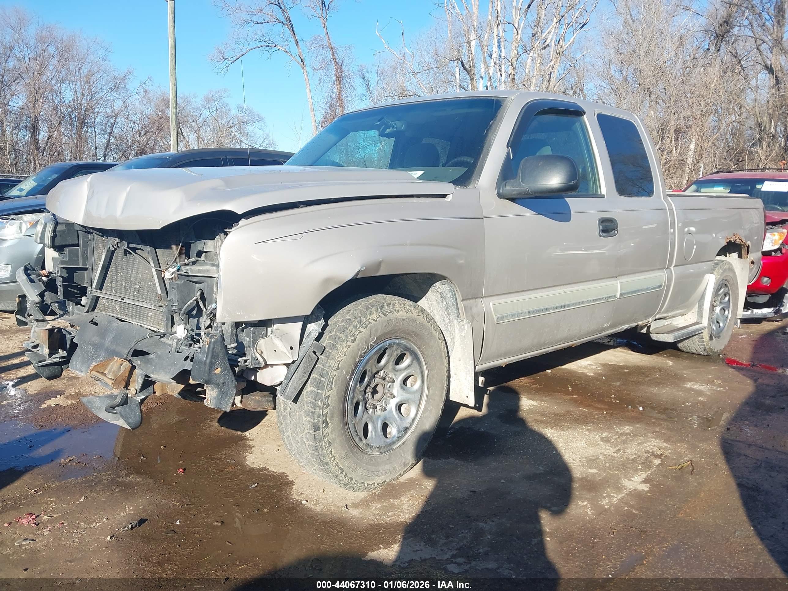 CHEVROLET SILVERADO image 2