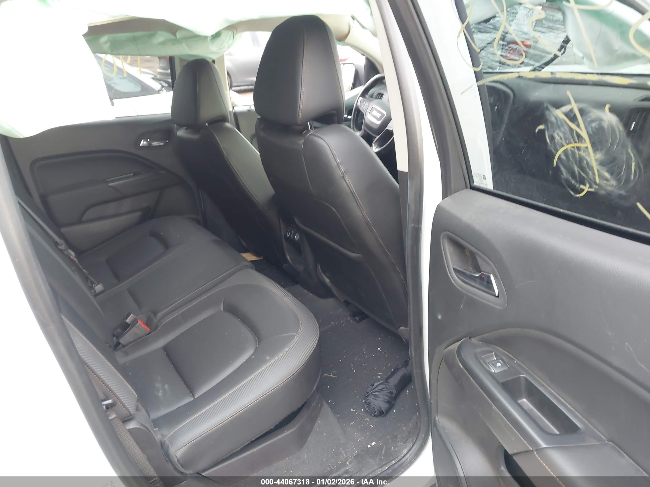 GMC CANYON image 8