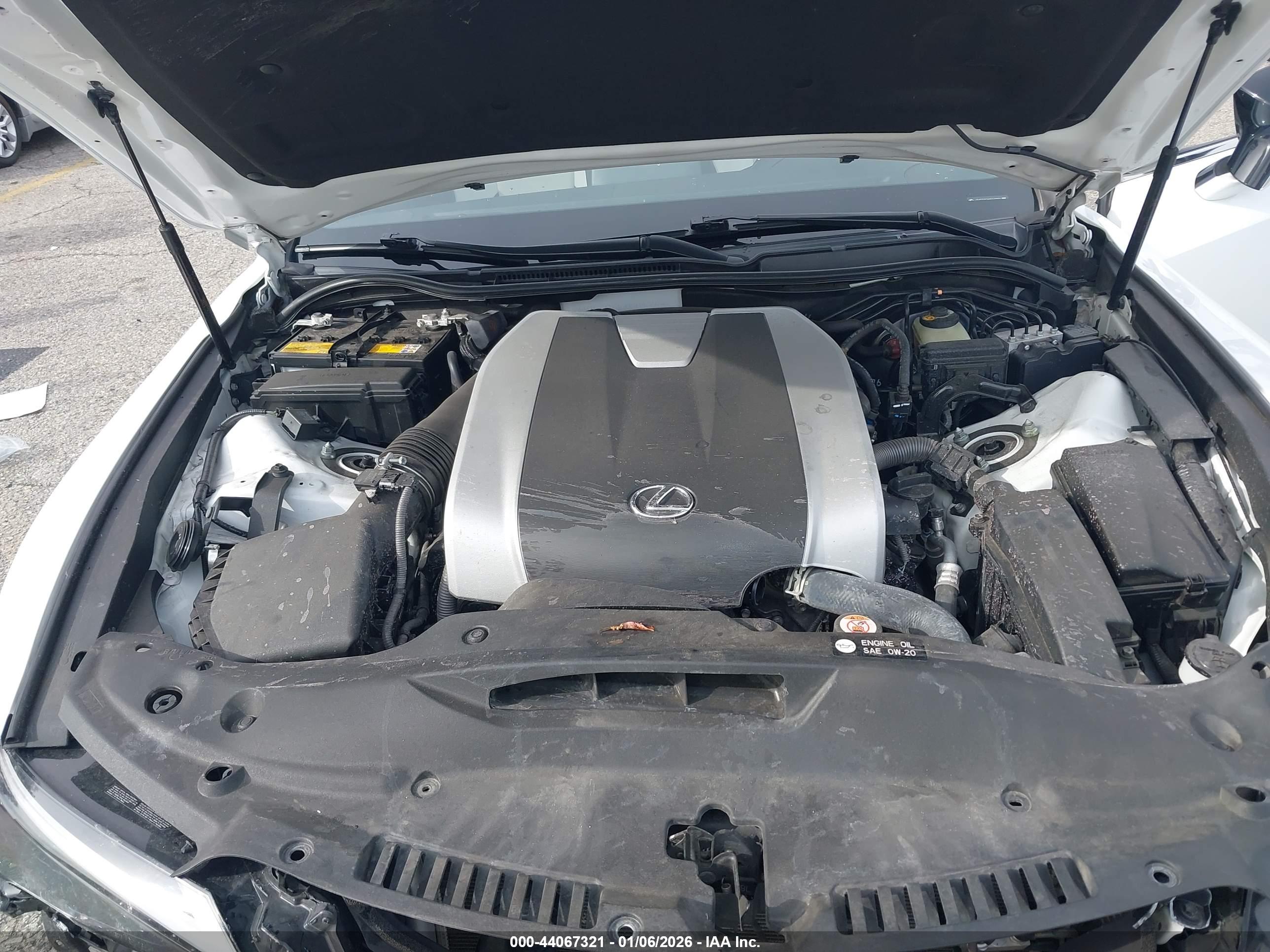 LEXUS IS image 10