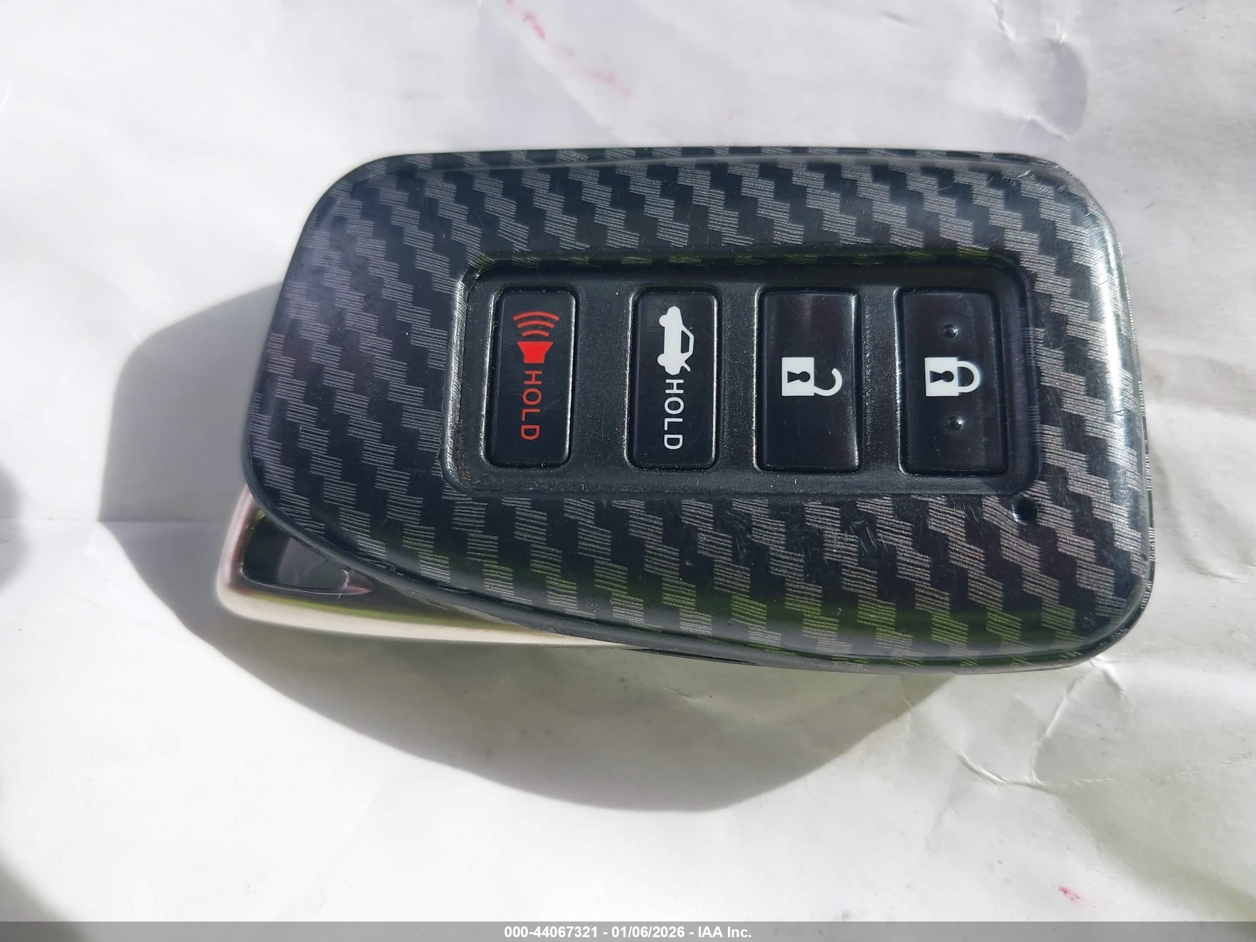 LEXUS IS image 11