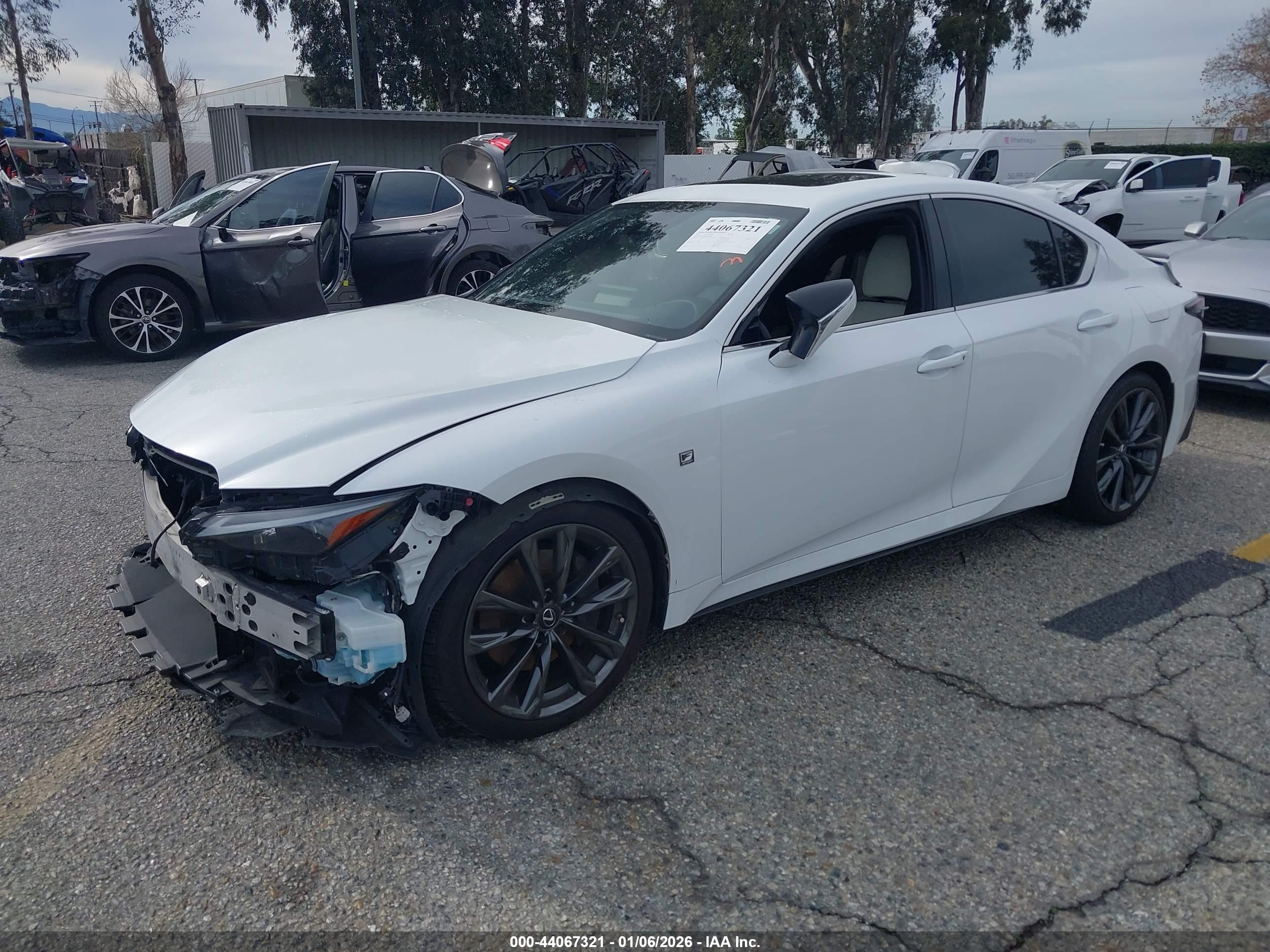 LEXUS IS image 2