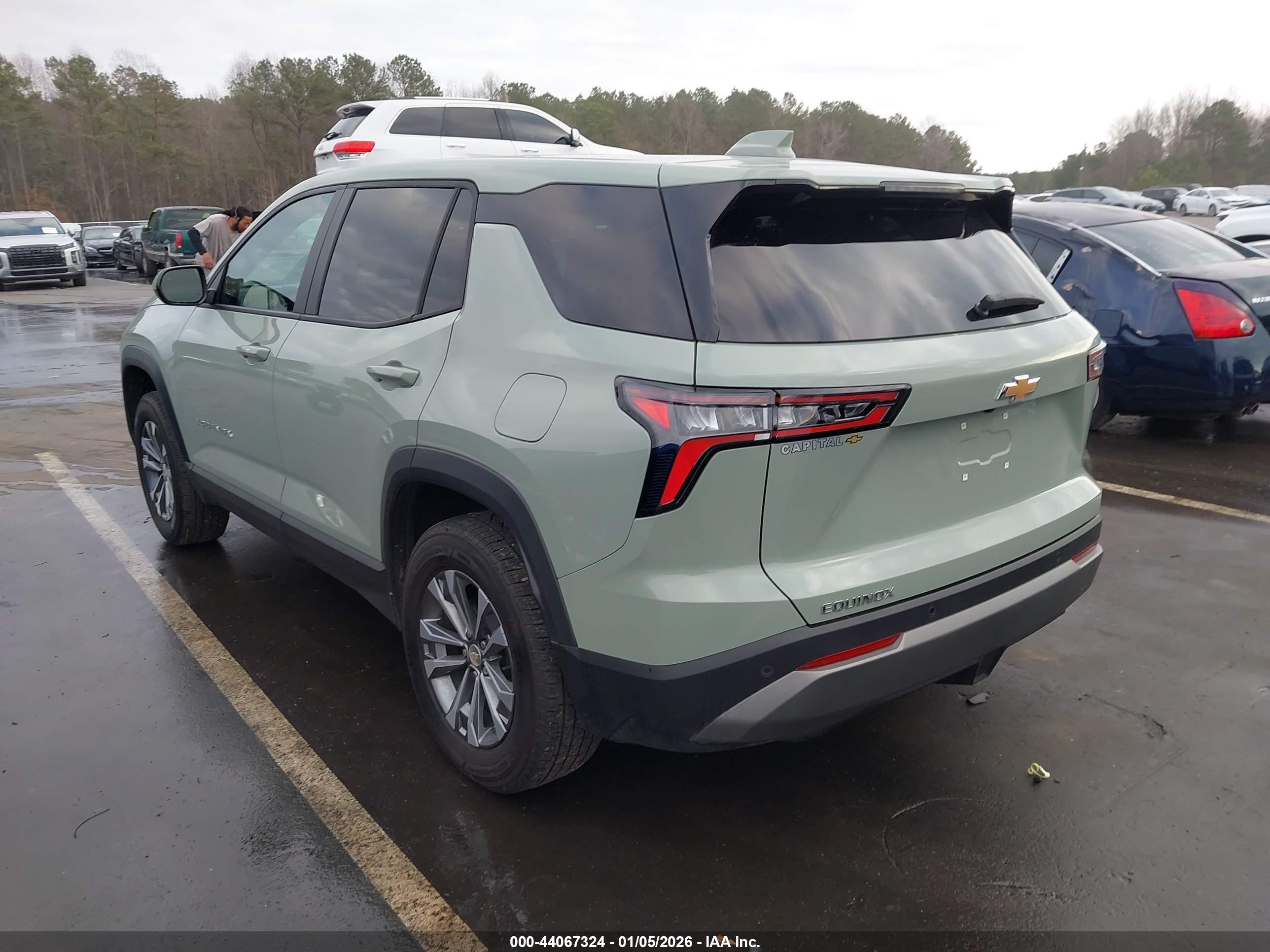 CHEVROLET EQUINOX image 3