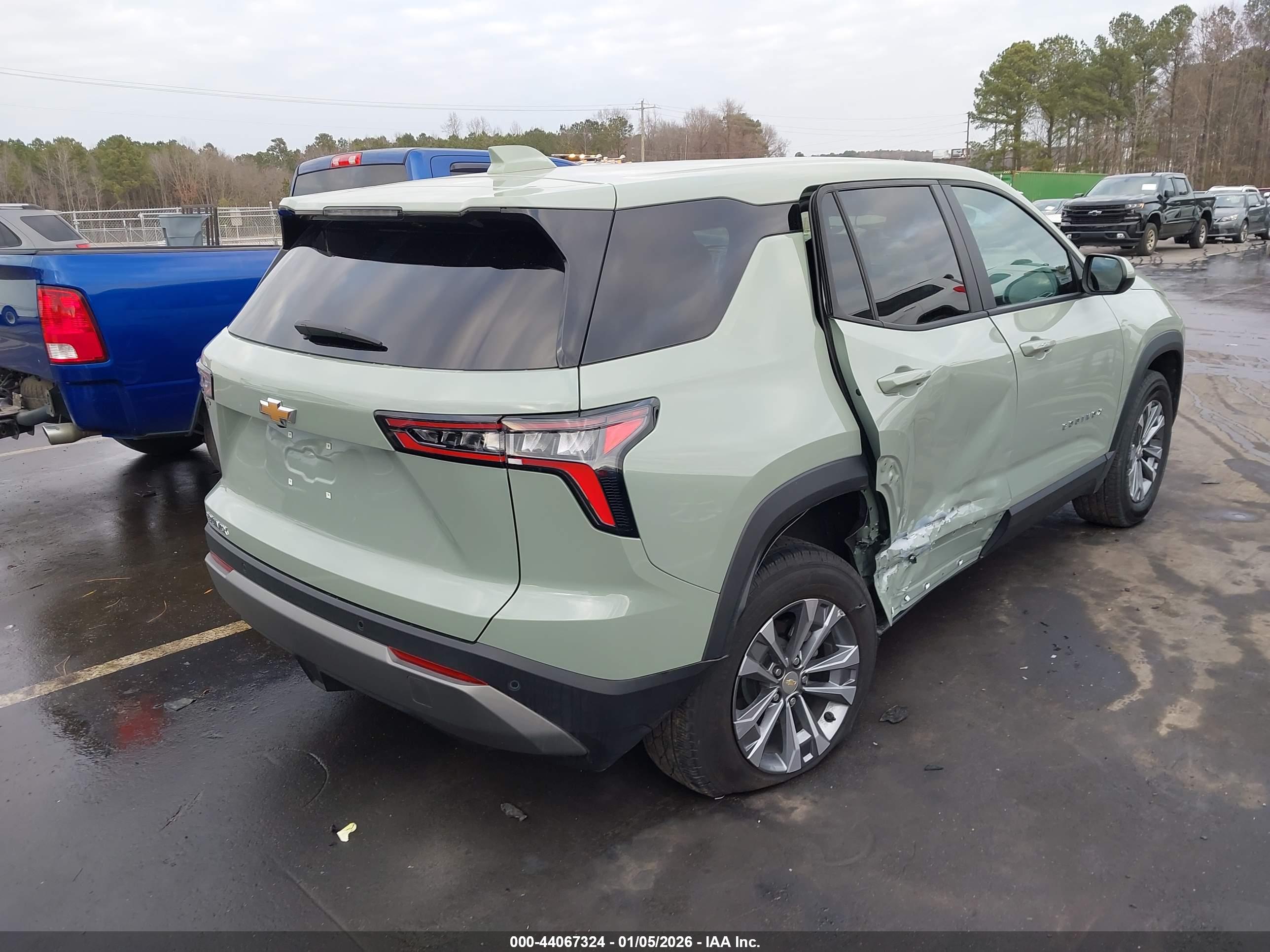 CHEVROLET EQUINOX image 4