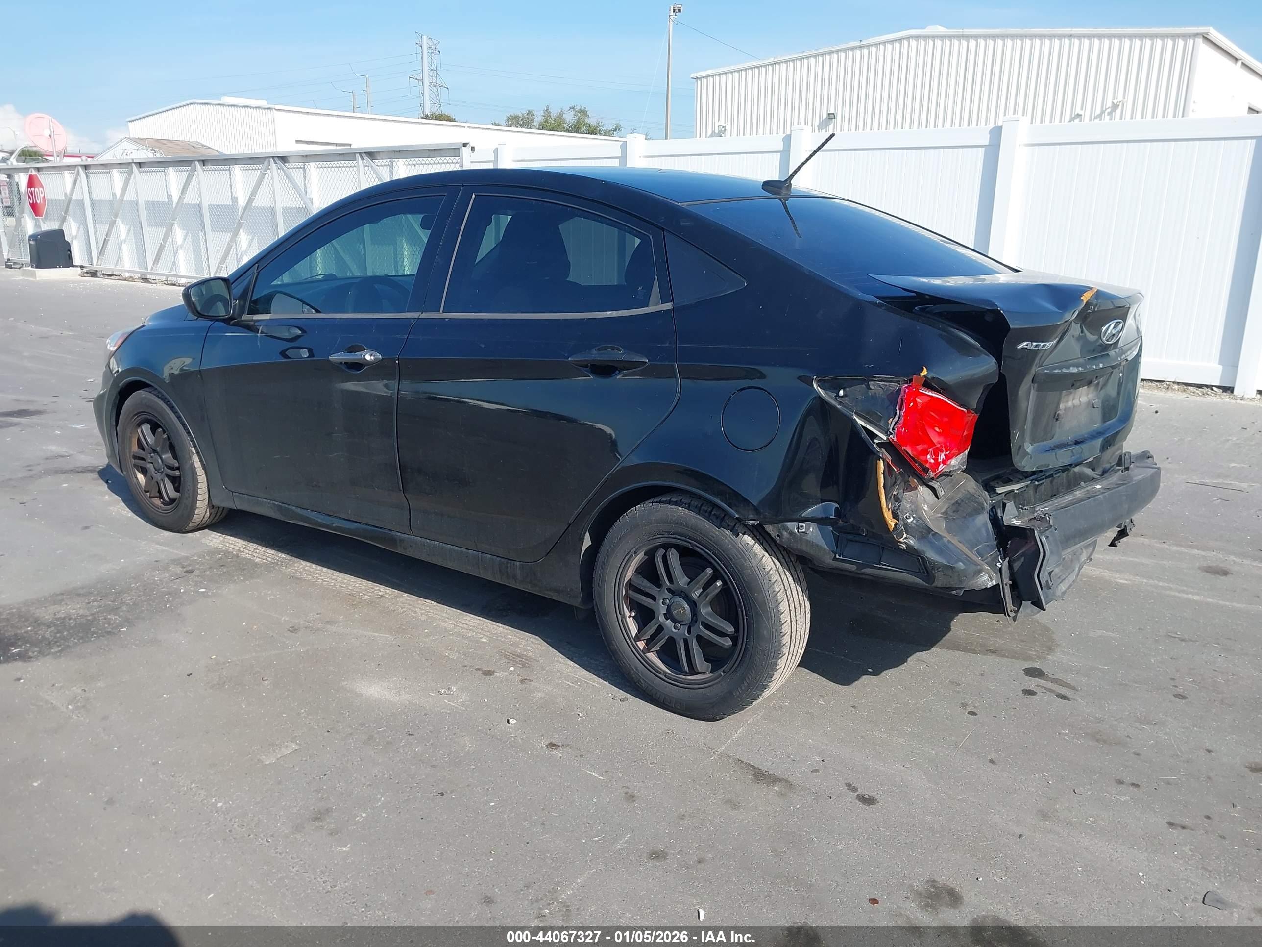 HYUNDAI ACCENT image 3