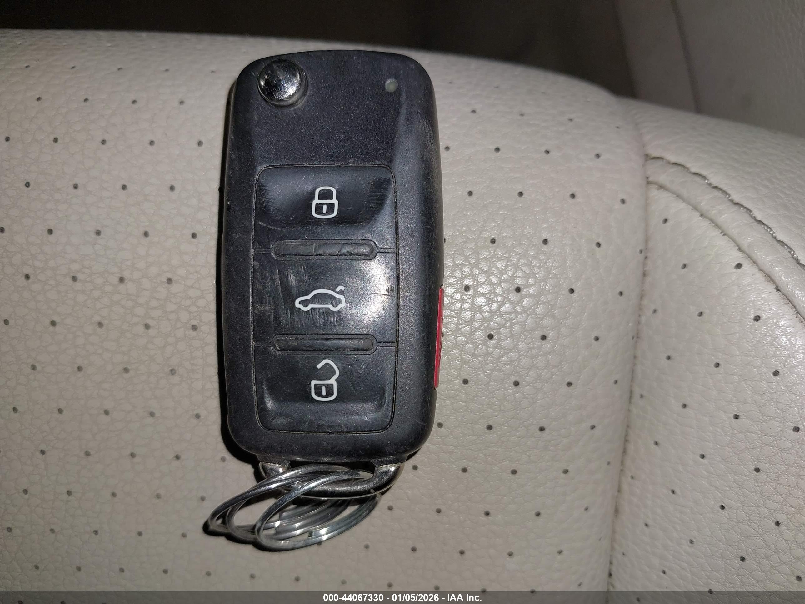 VOLKSWAGEN EOS image 11