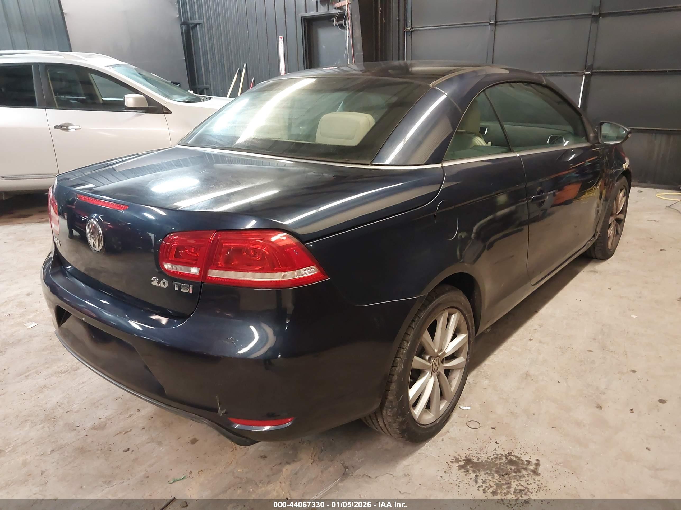 VOLKSWAGEN EOS image 4