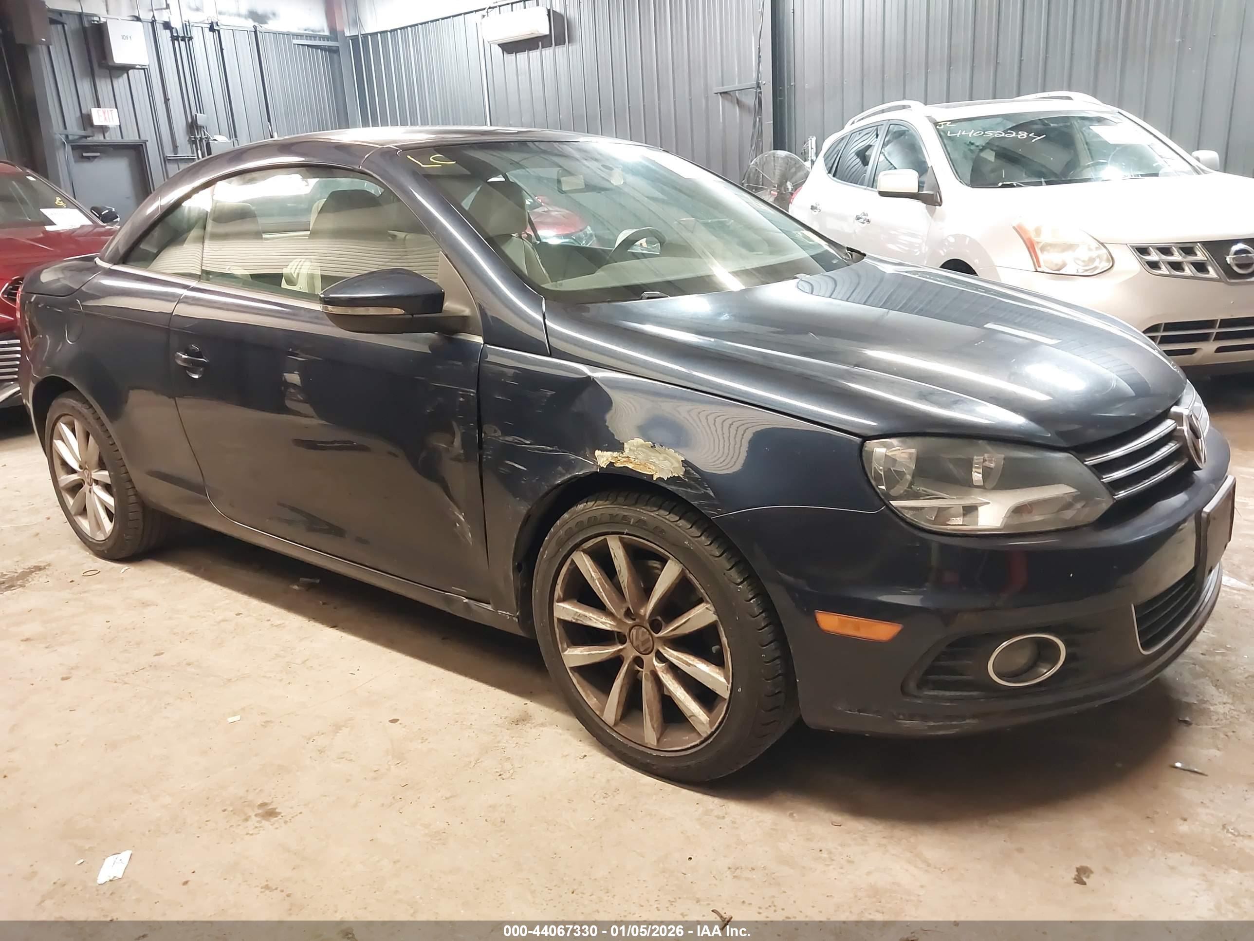 VOLKSWAGEN EOS image 6