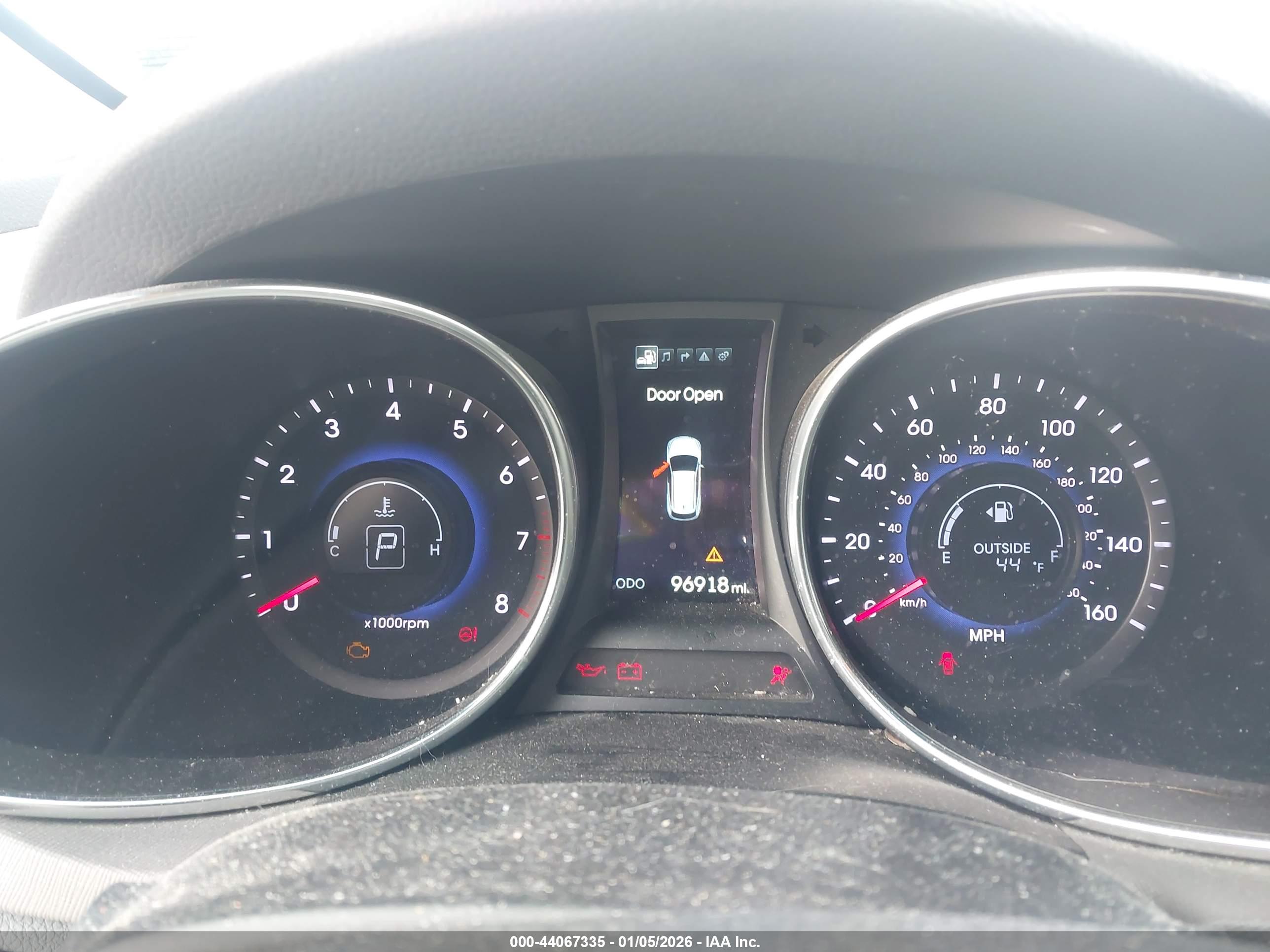 HYUNDAI SANTA image 7