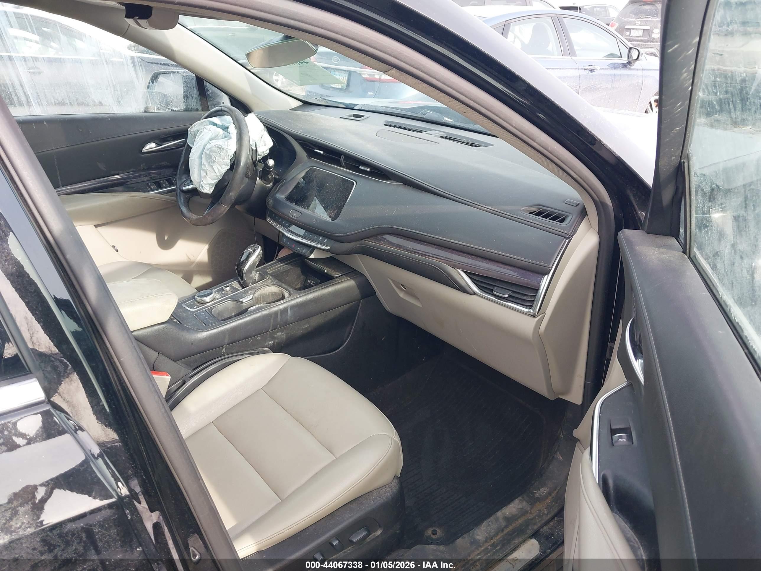 CADILLAC XT4 image 5