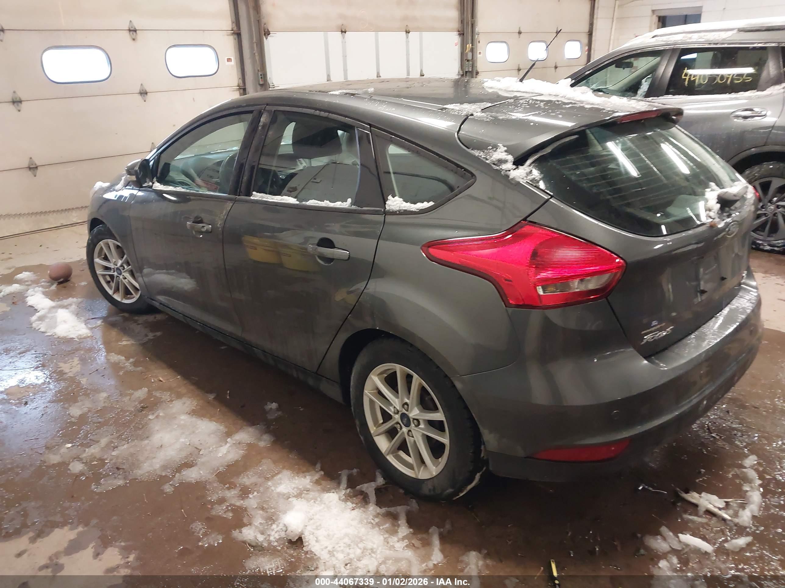 FORD FOCUS image 3