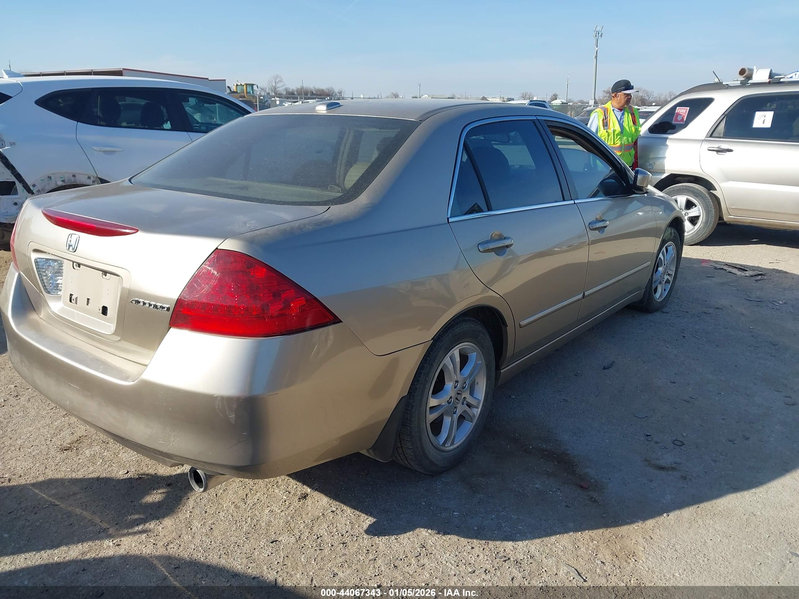 HONDA ACCORD image 4