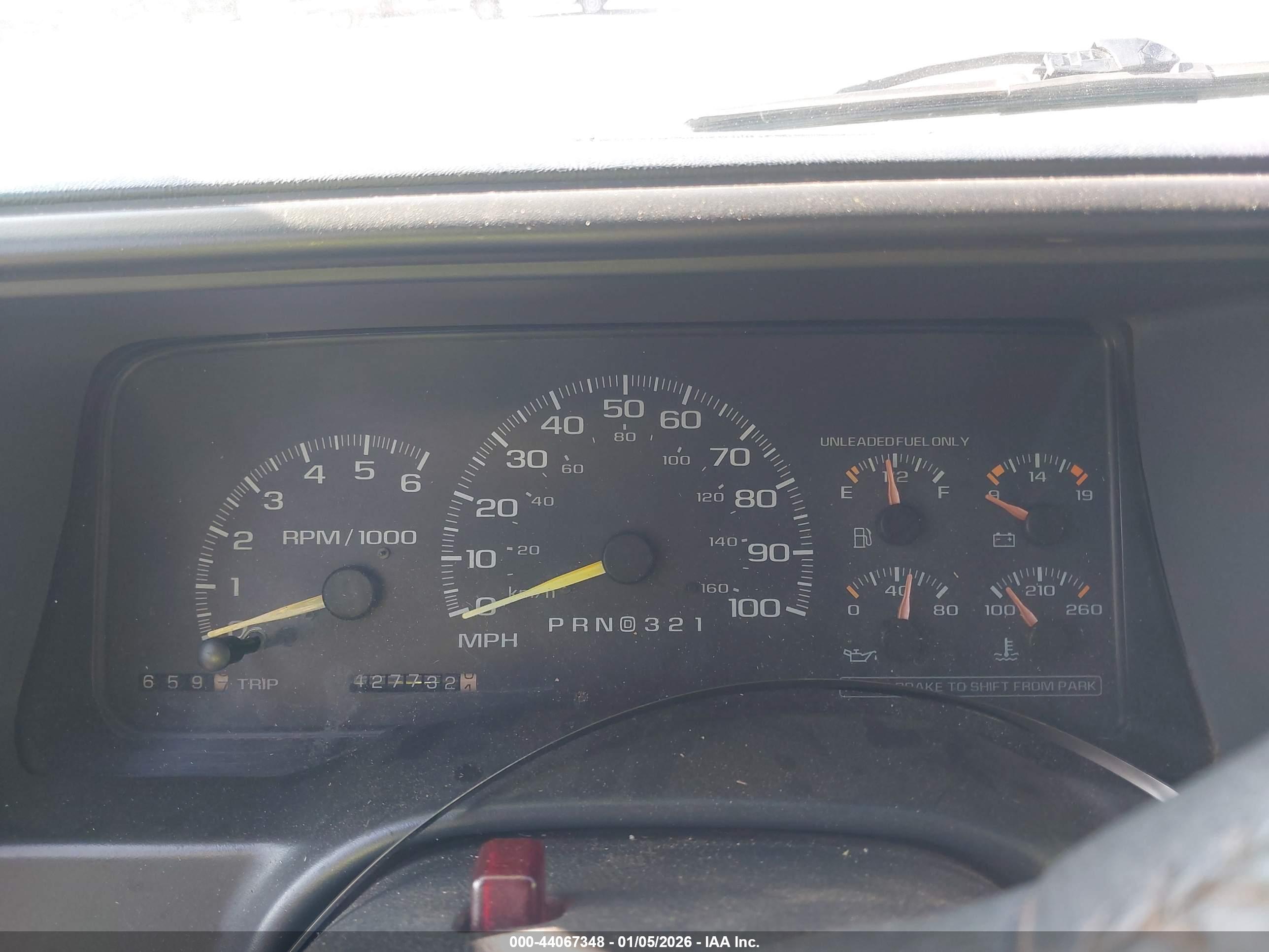 CHEVROLET C1500 image 7