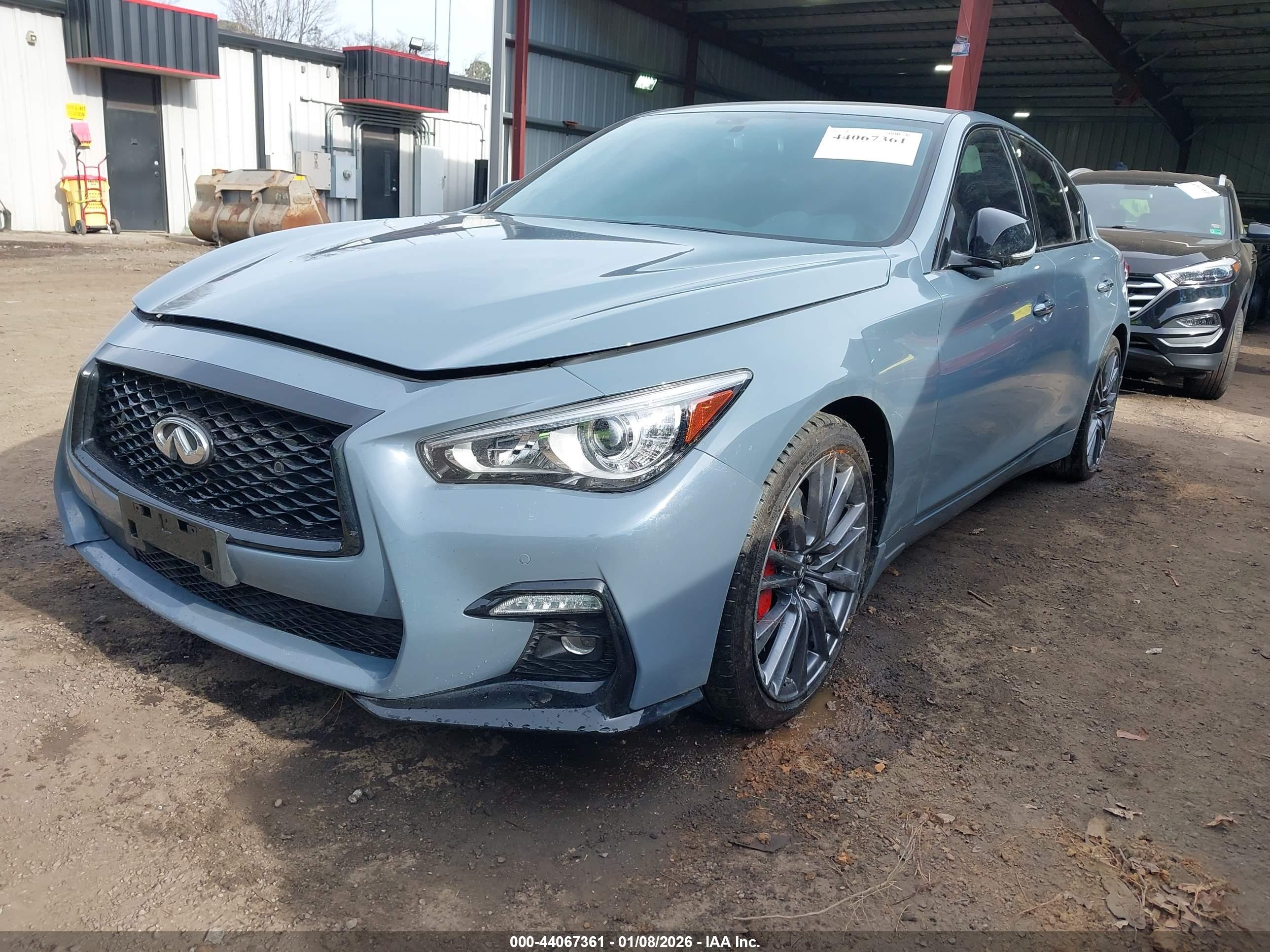 INFINITI Q50 image 2