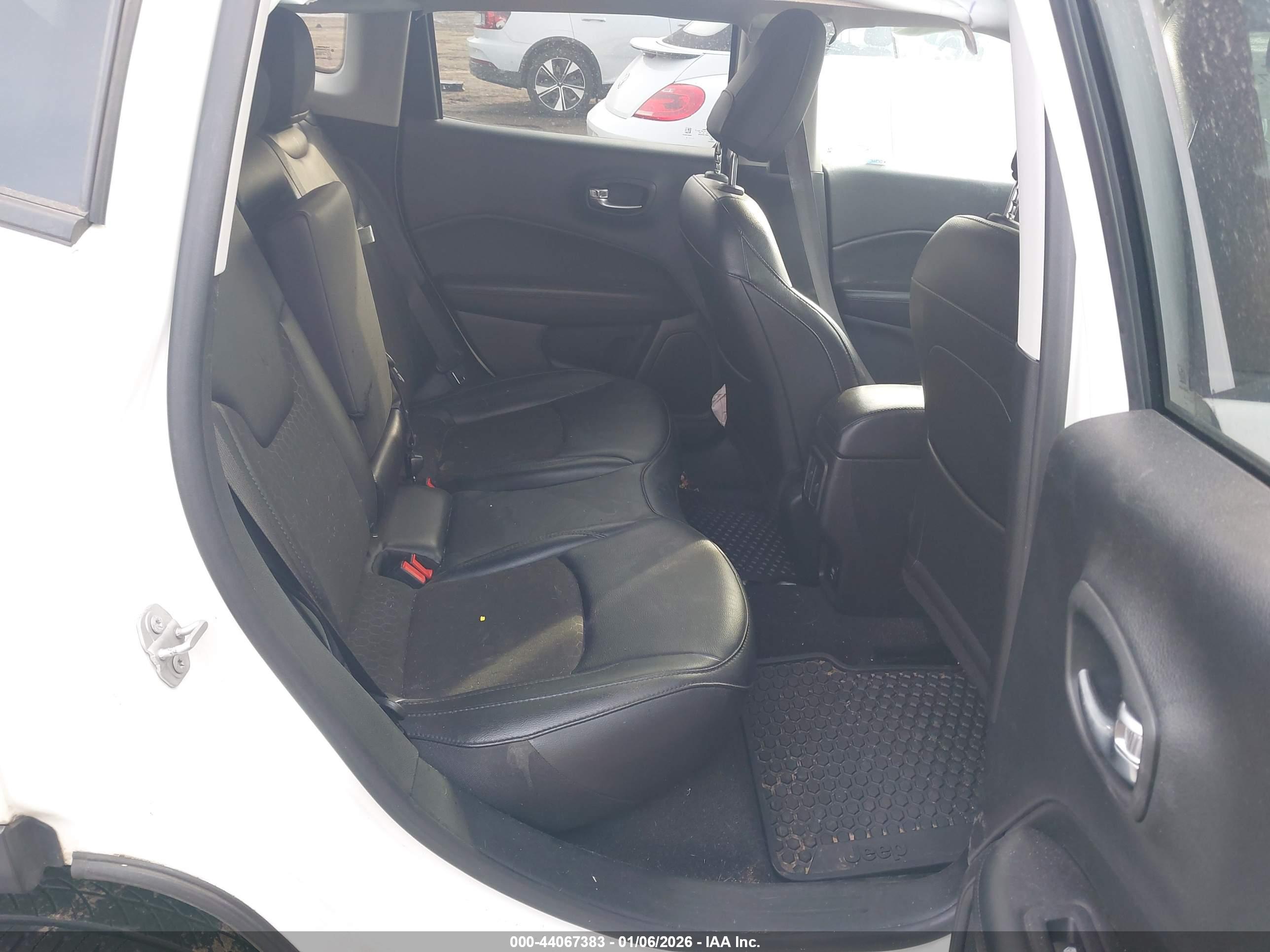 JEEP COMPASS image 8