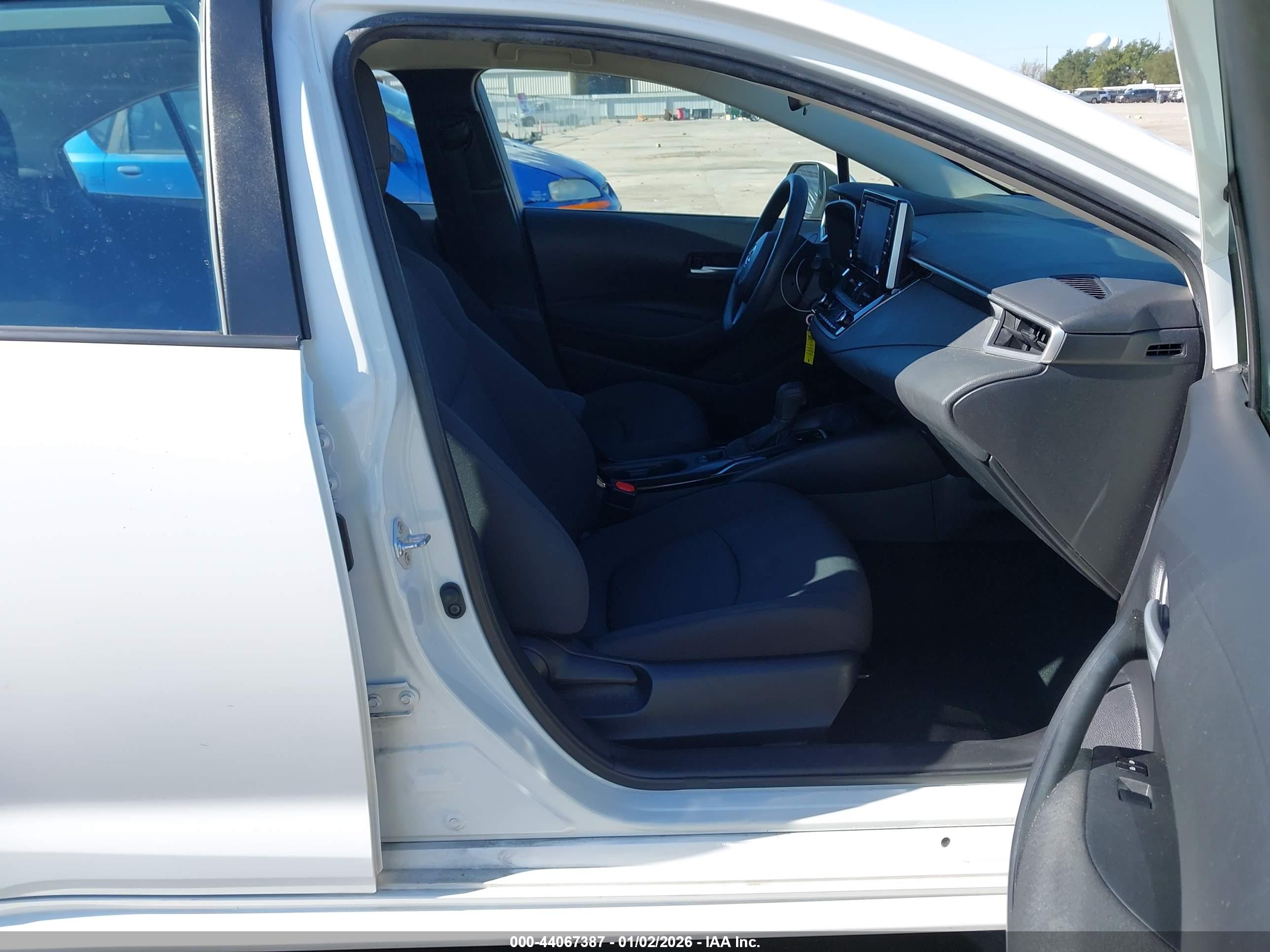 TOYOTA COROLLA image 5