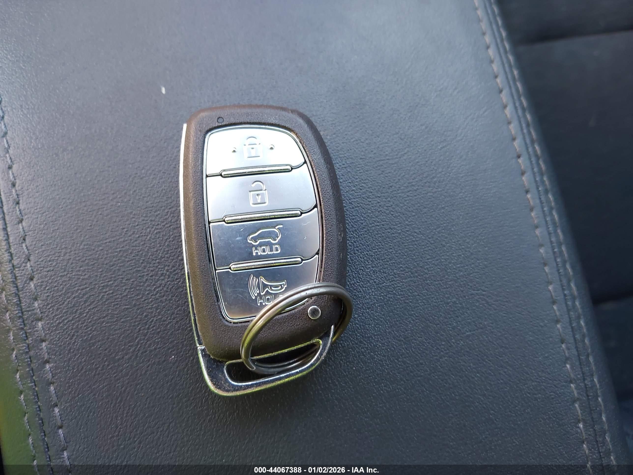 HYUNDAI TUCSON image 11