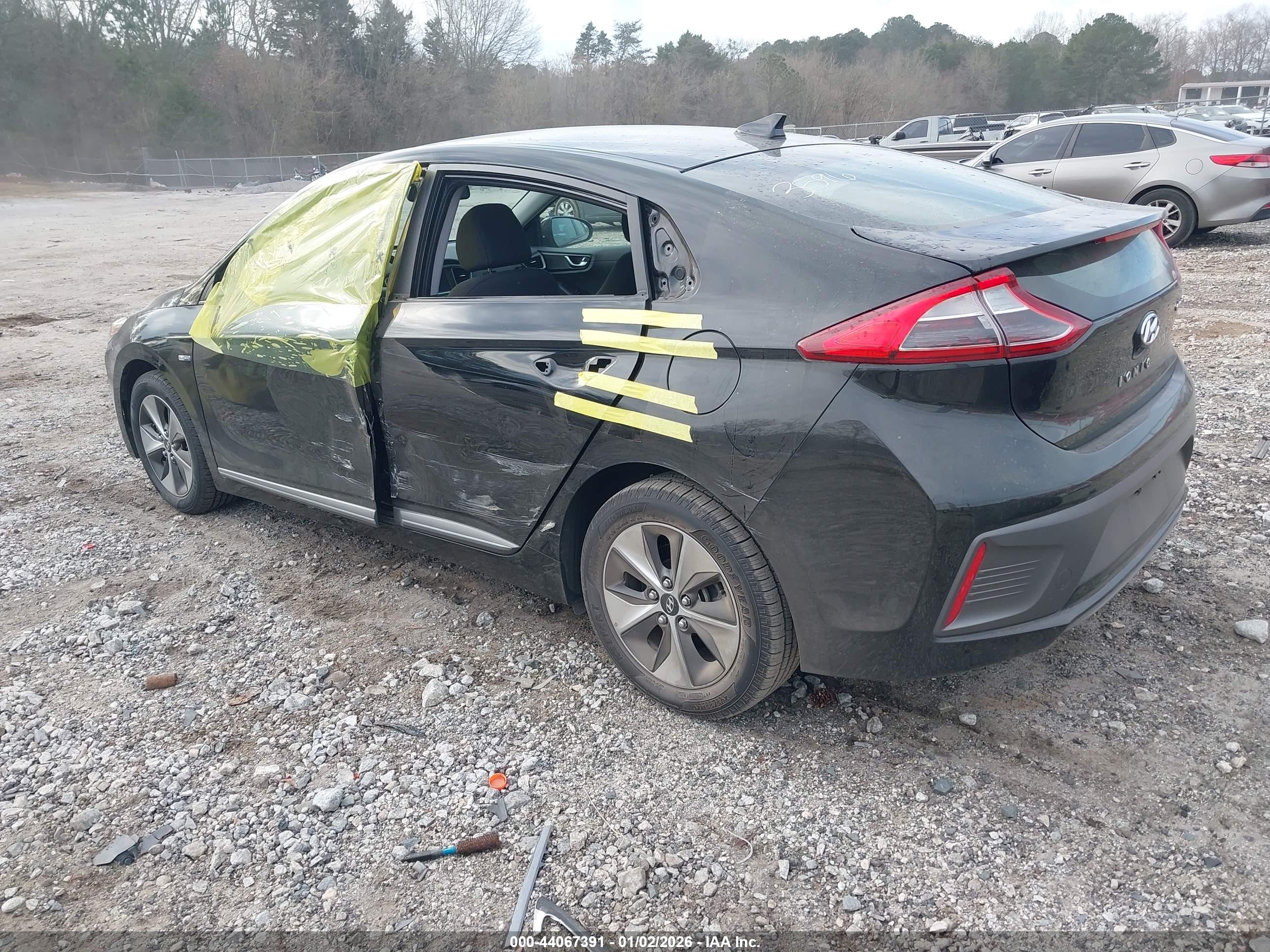 HYUNDAI IONIQ image 3