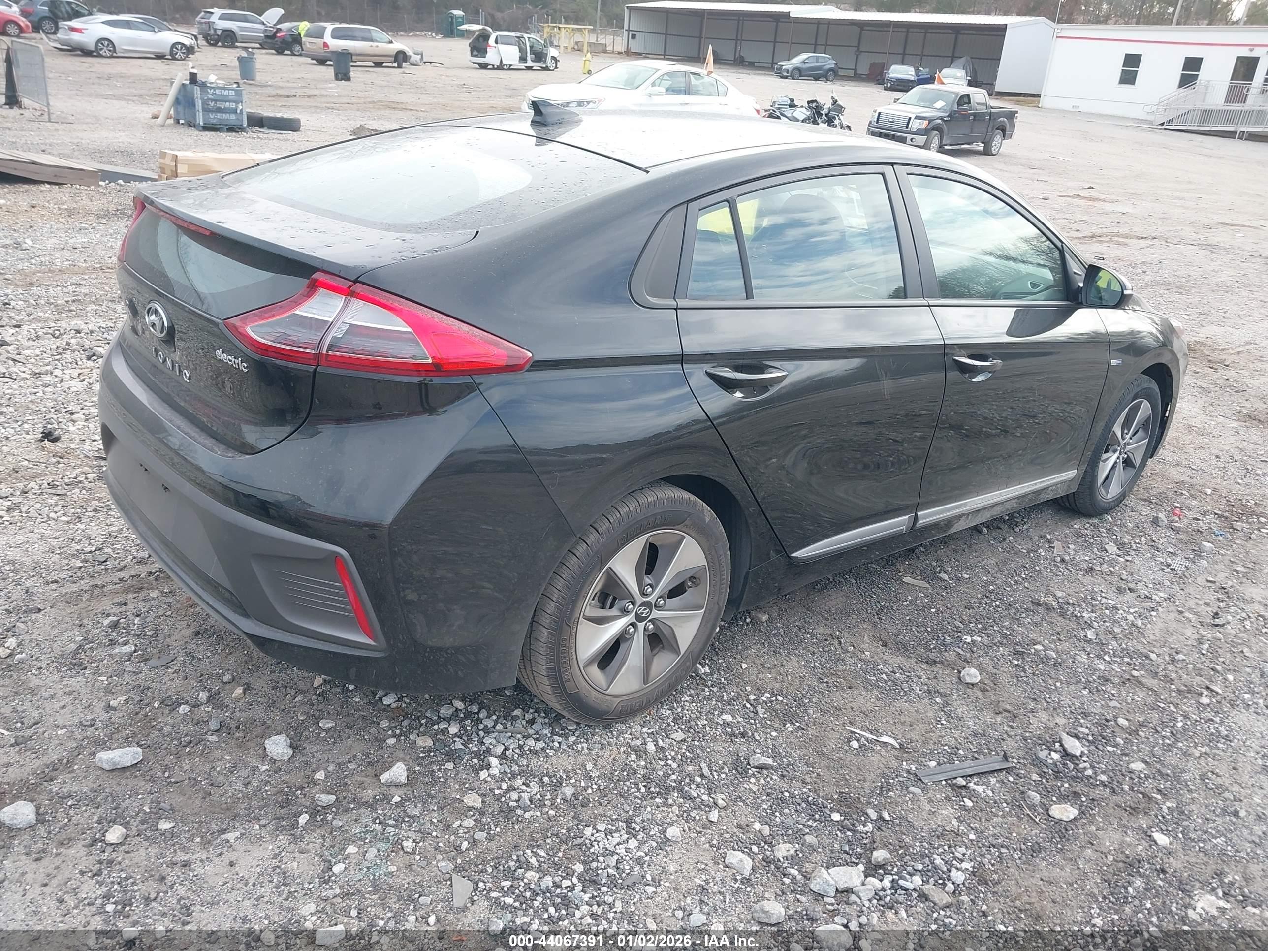 HYUNDAI IONIQ image 4