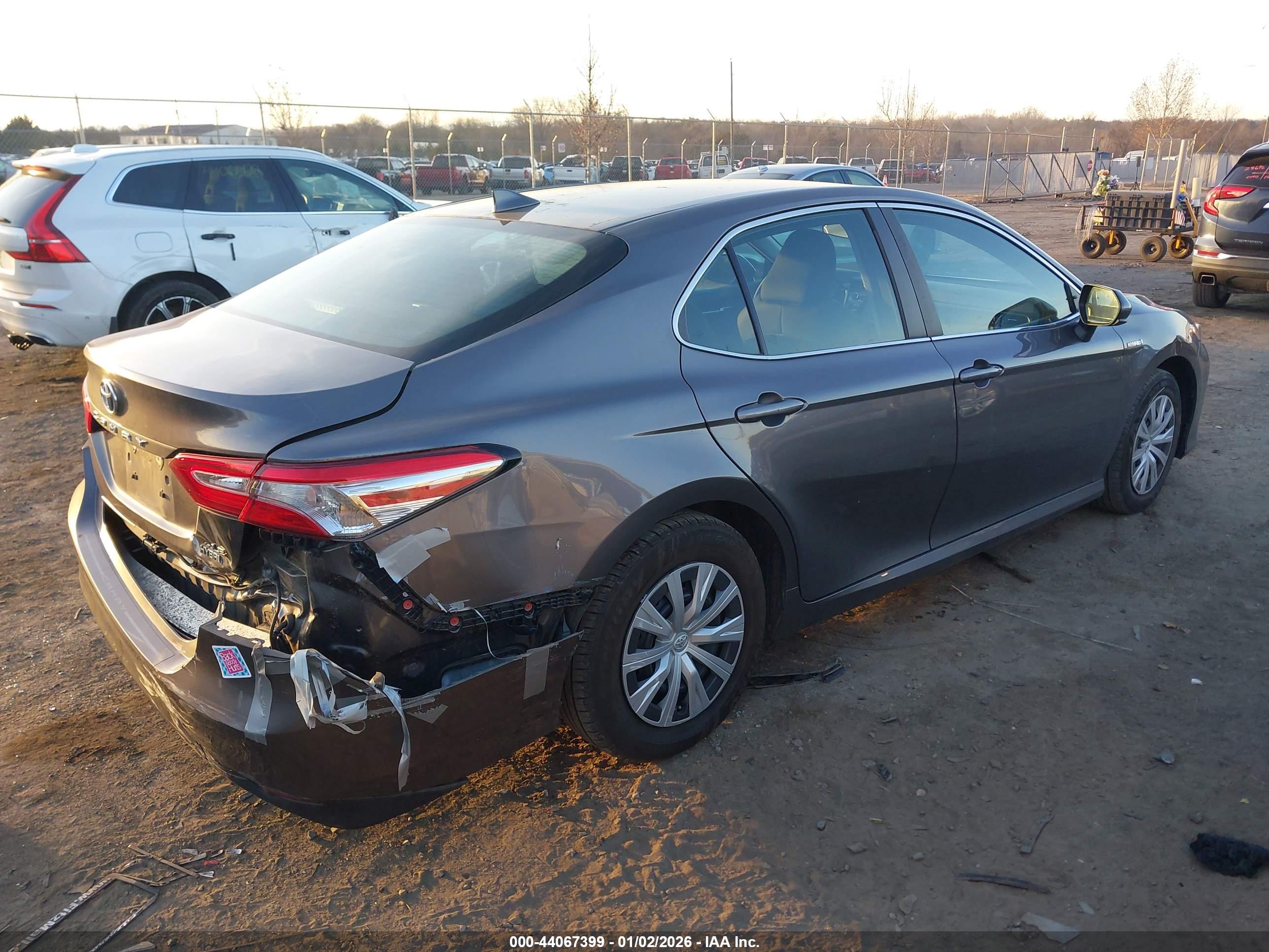 TOYOTA CAMRY image 4