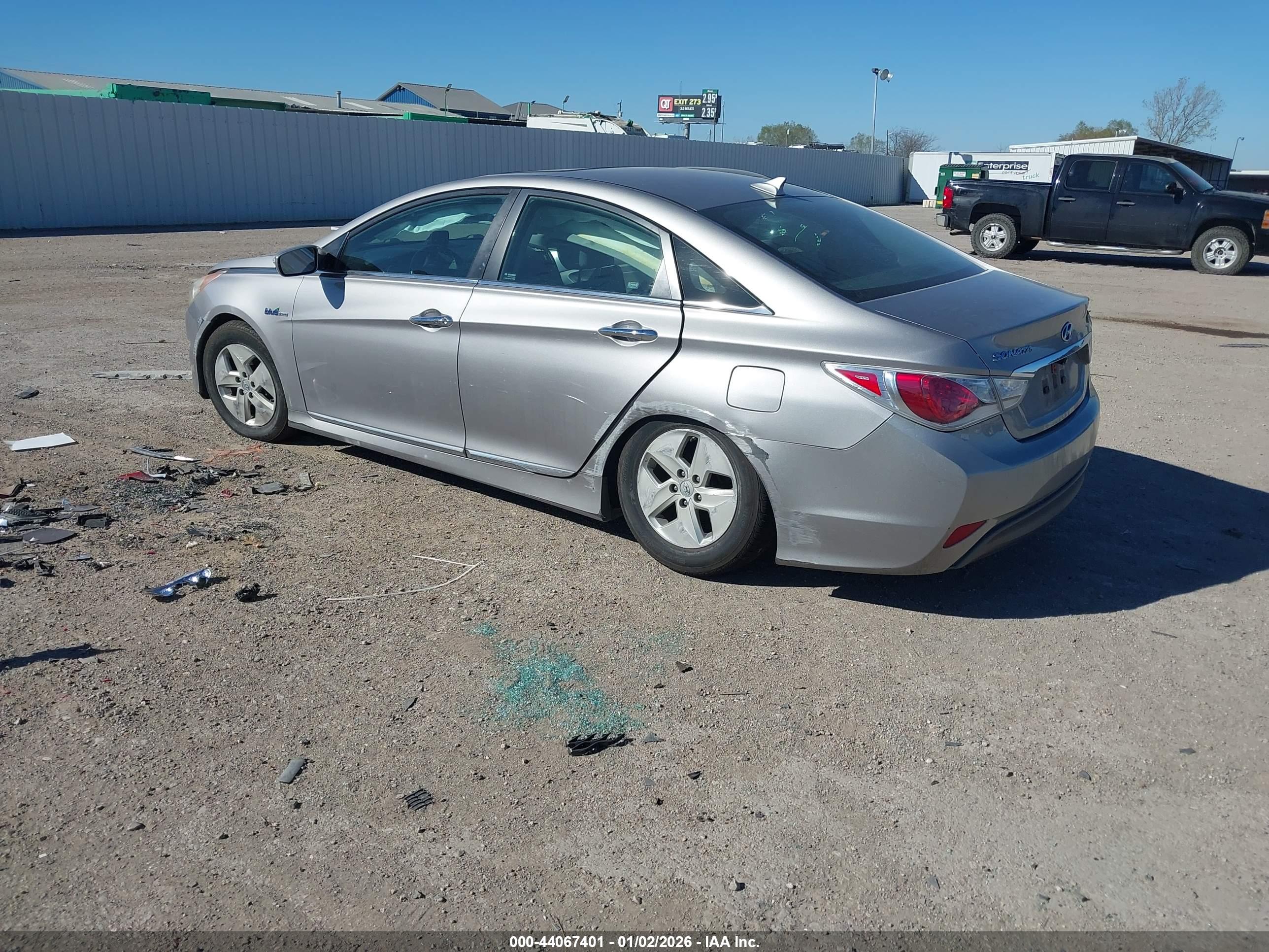 HYUNDAI SONATA image 3
