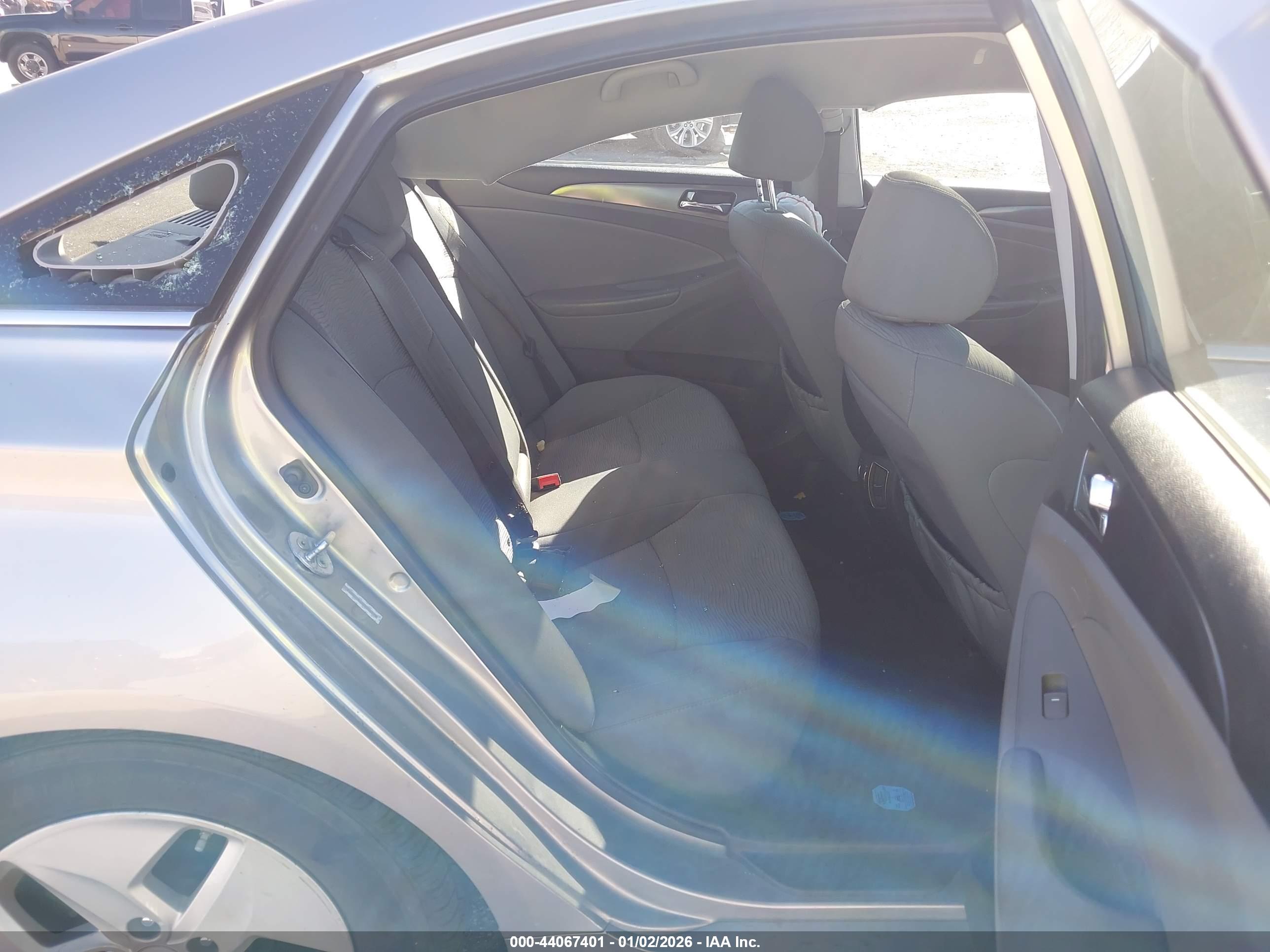 HYUNDAI SONATA image 8