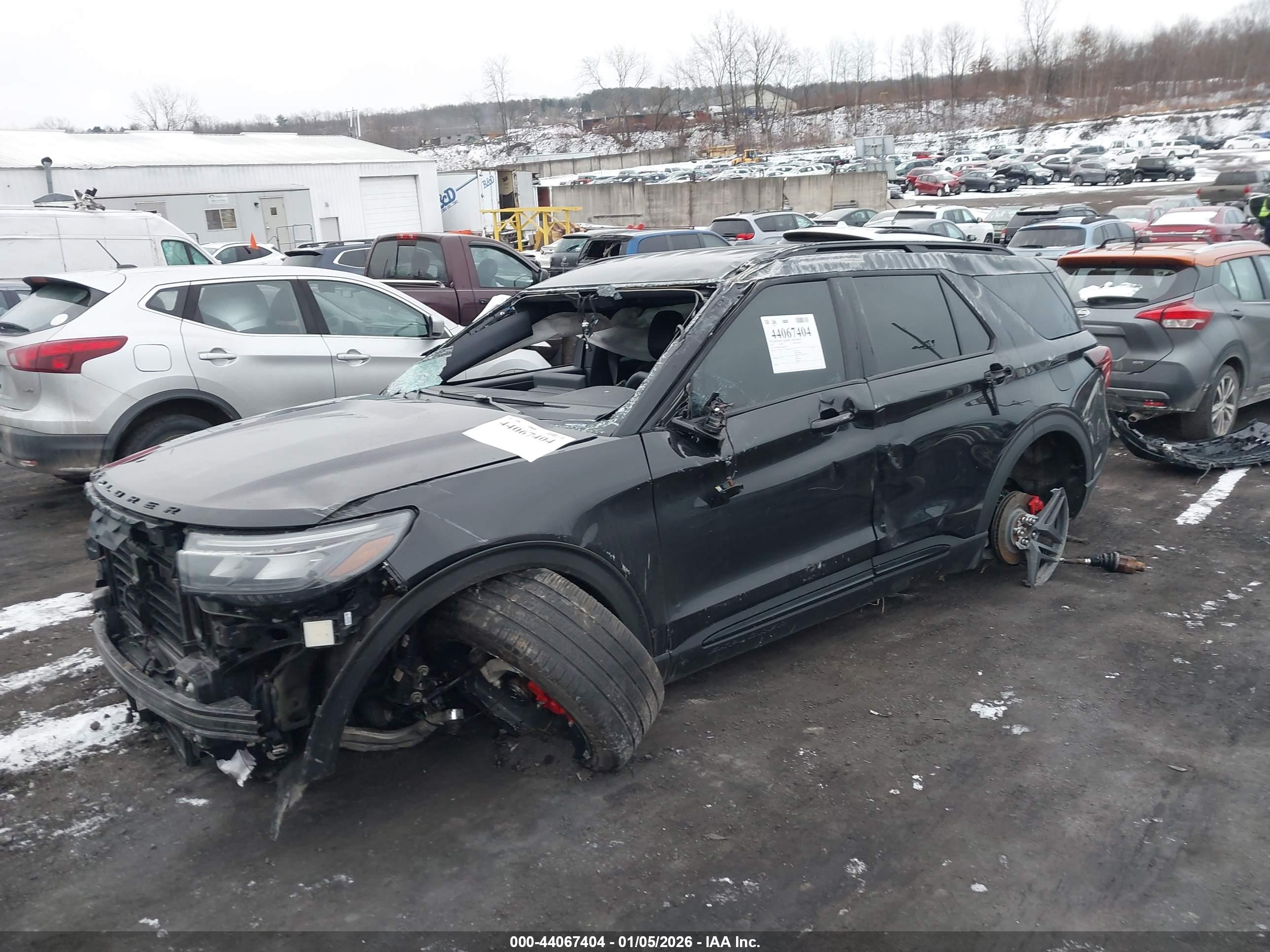 FORD EXPLORER image 2