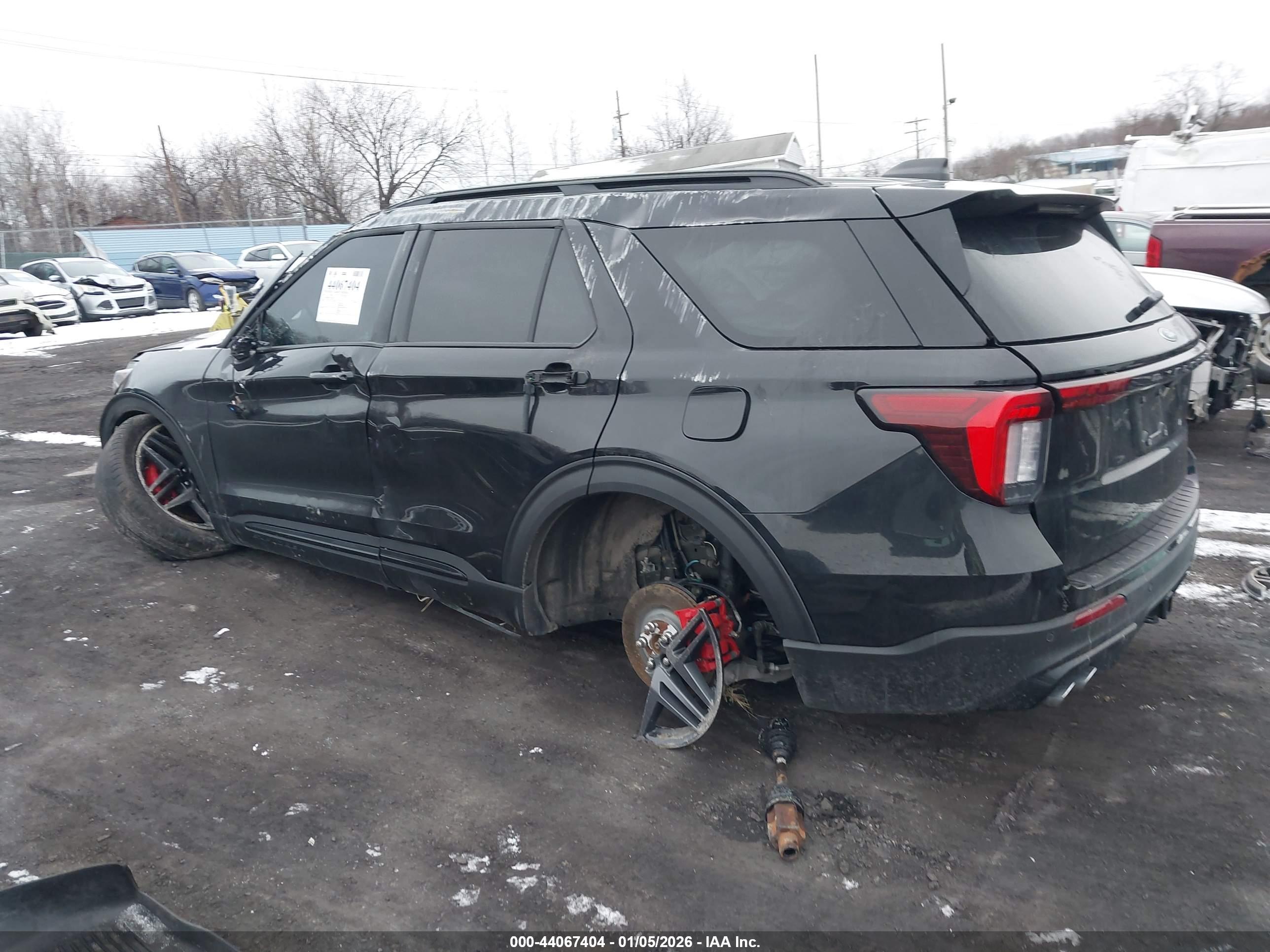FORD EXPLORER image 3