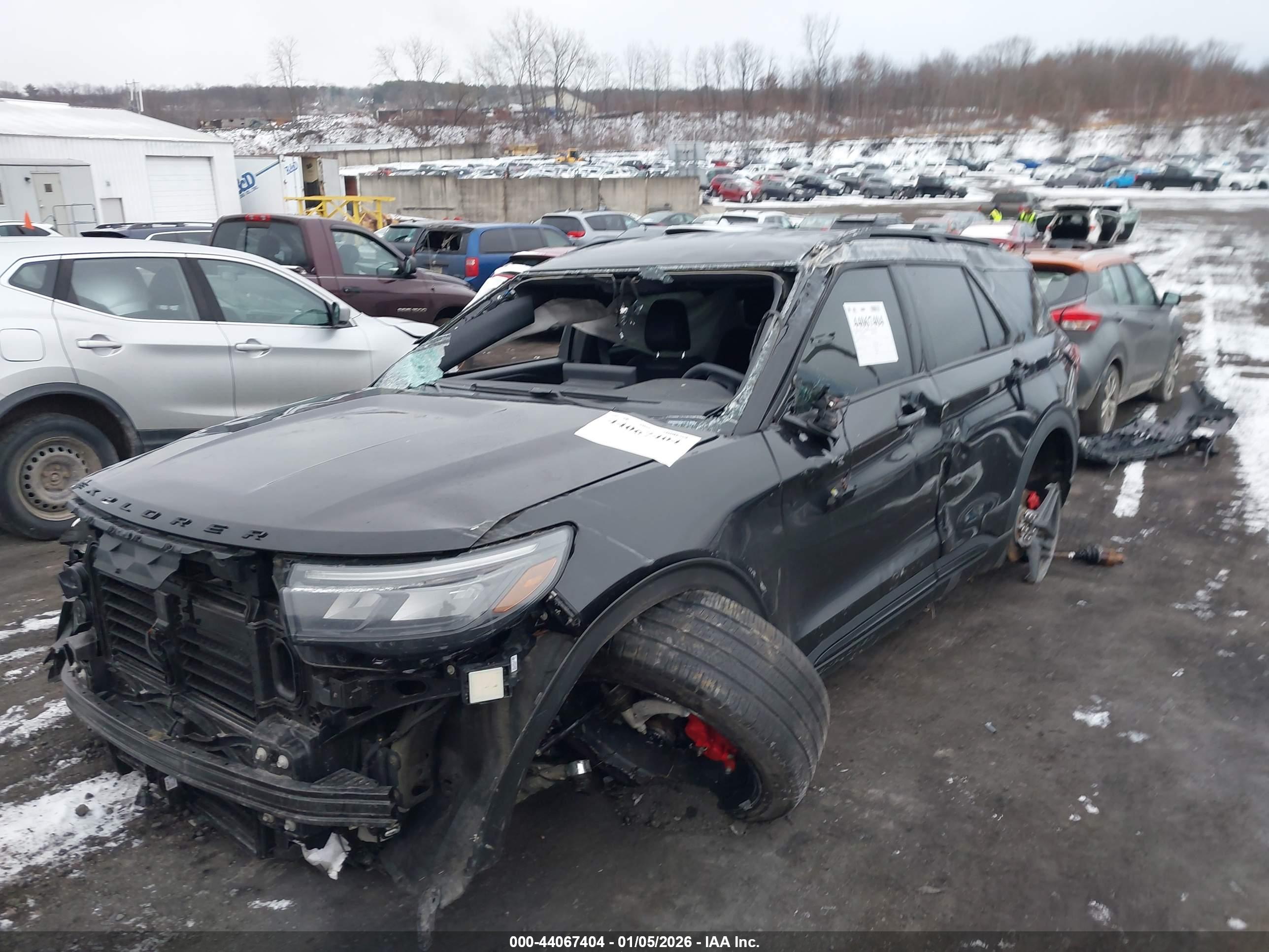 FORD EXPLORER image 6