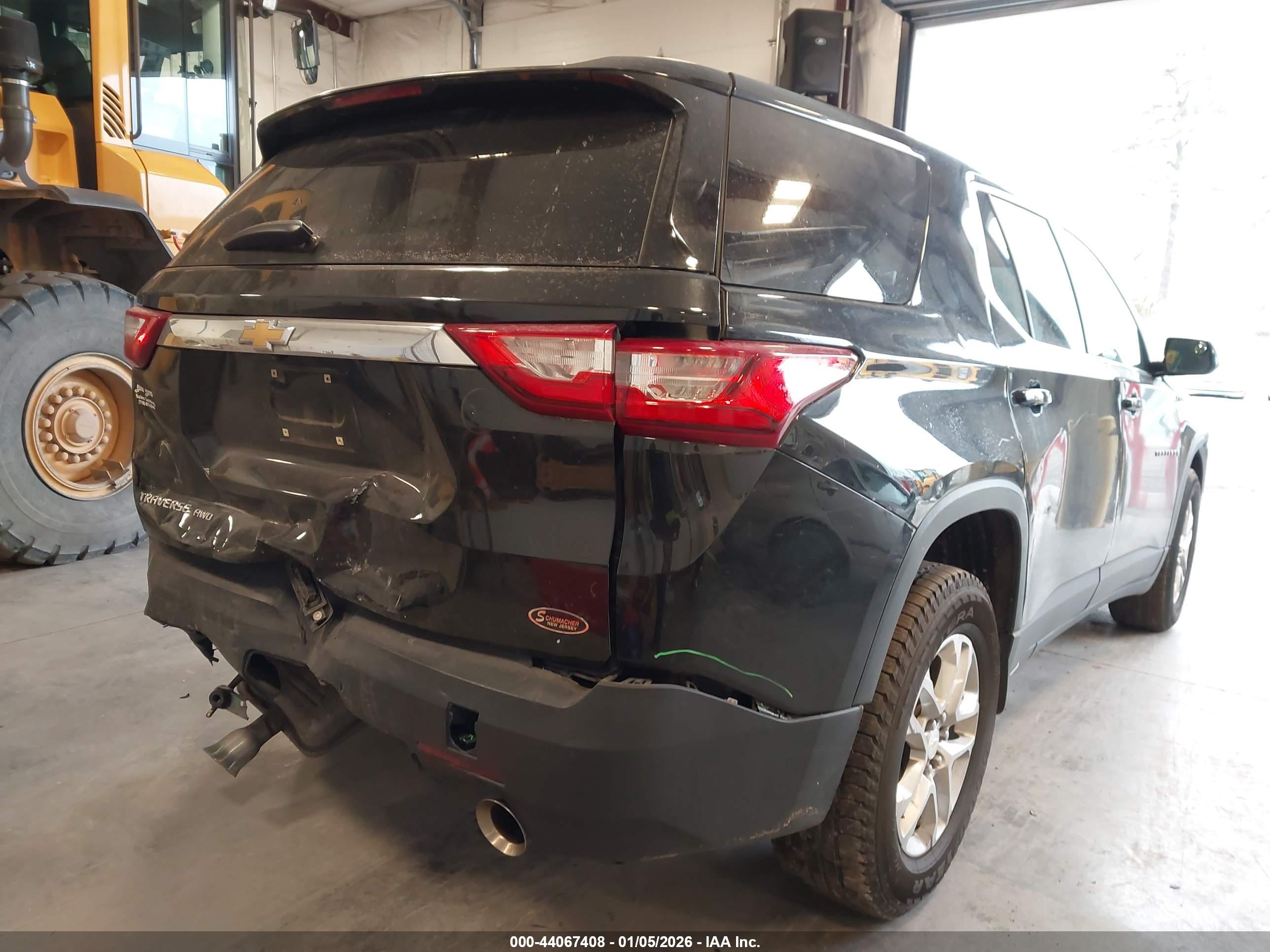 CHEVROLET TRAVERSE image 4