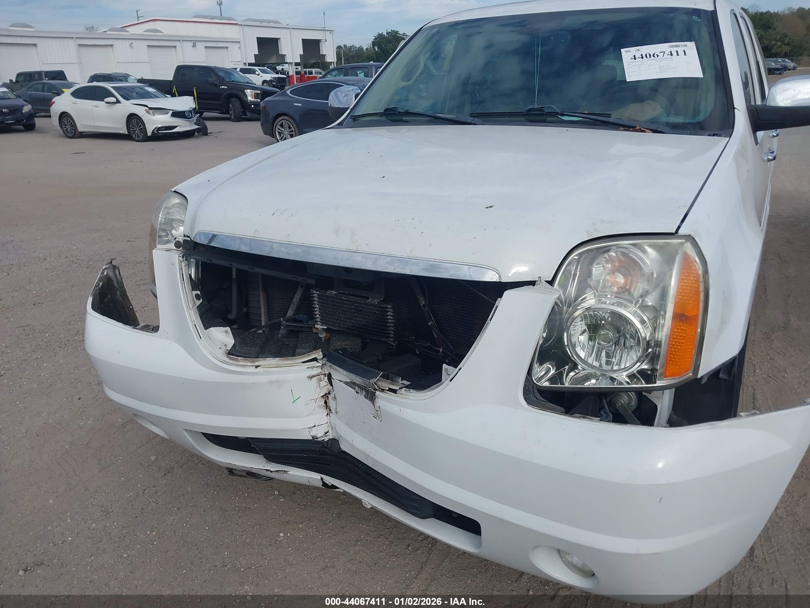 GMC YUKON image 6