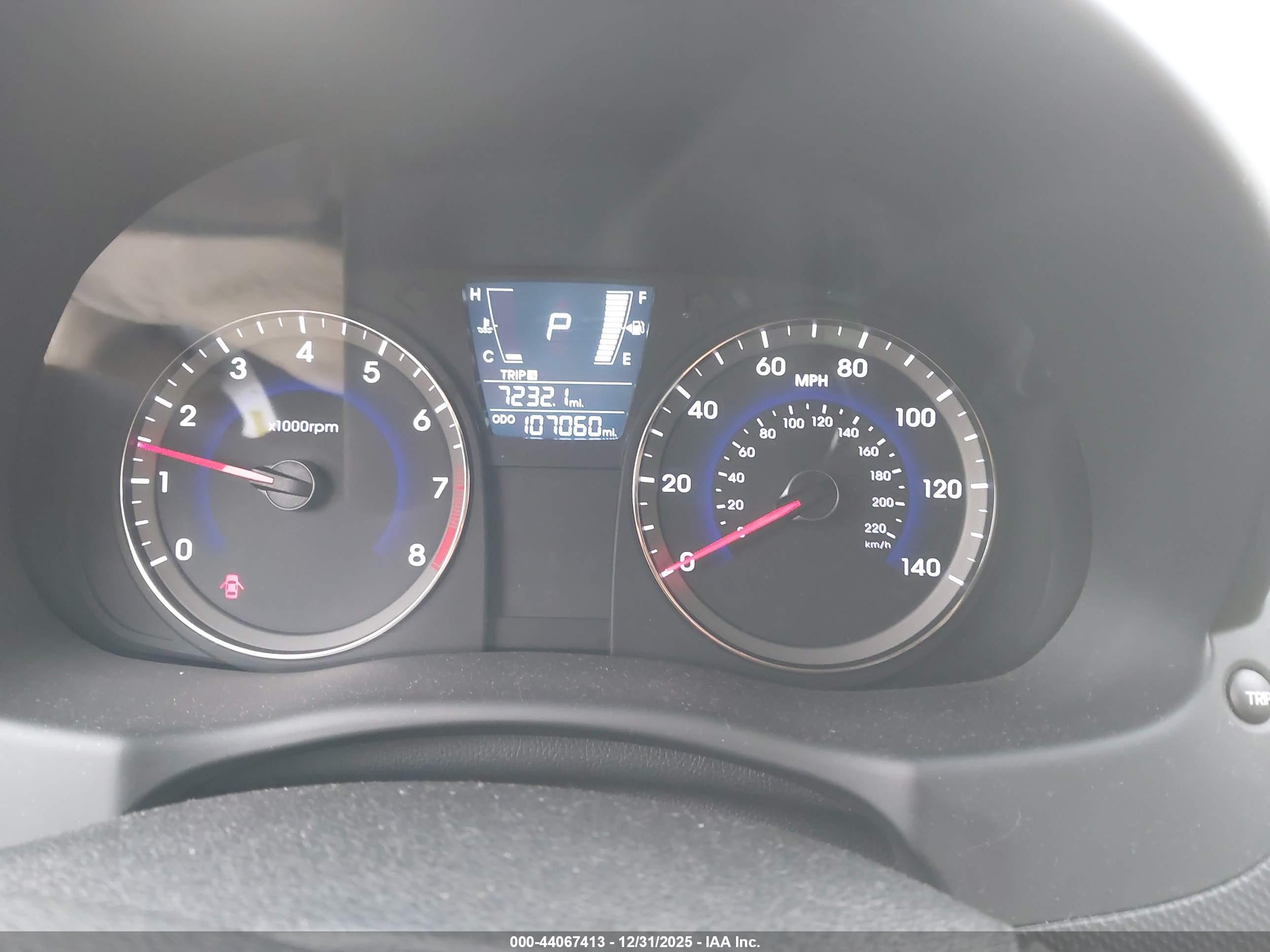HYUNDAI ACCENT image 7
