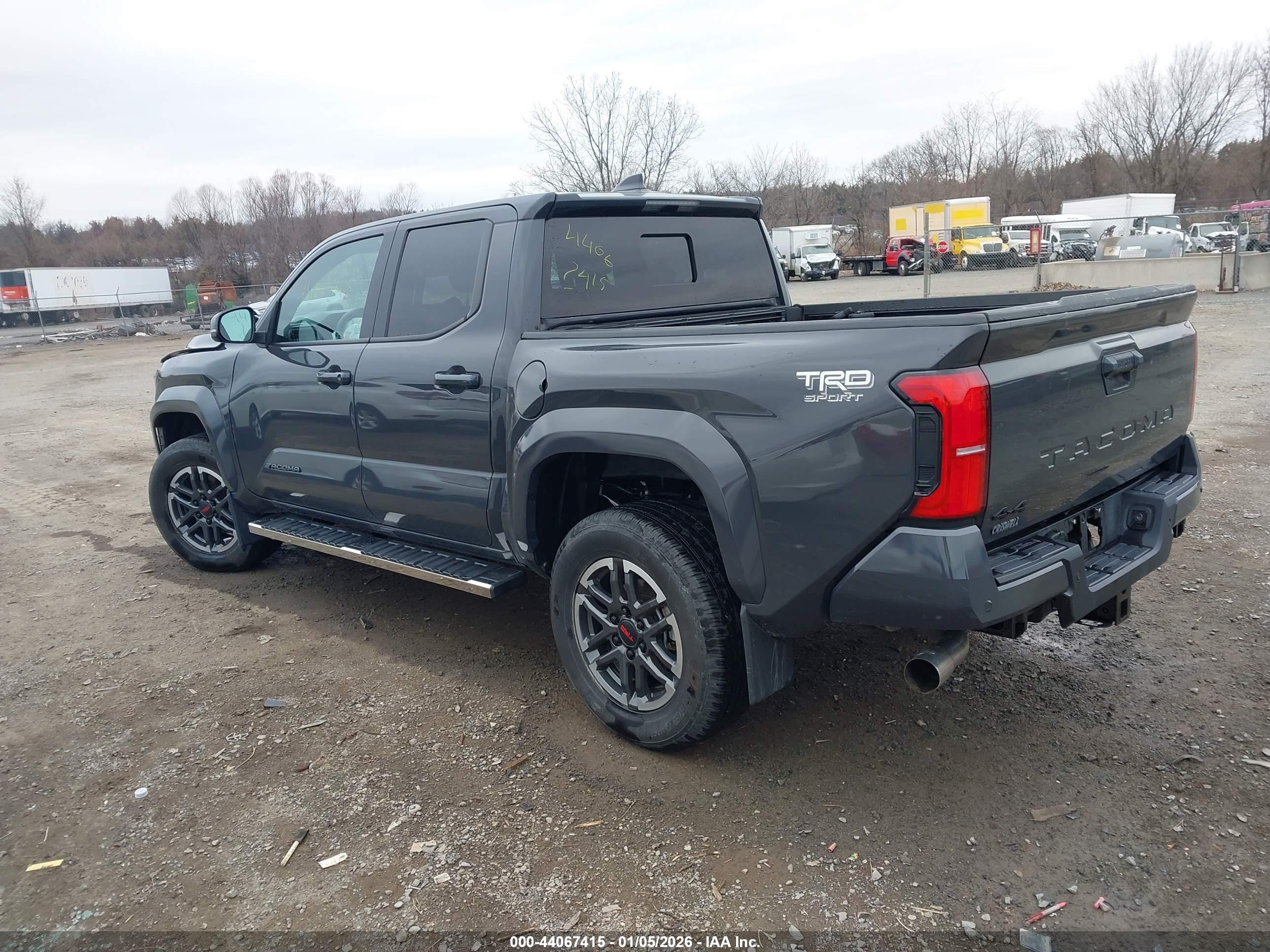 TOYOTA TACOMA image 3