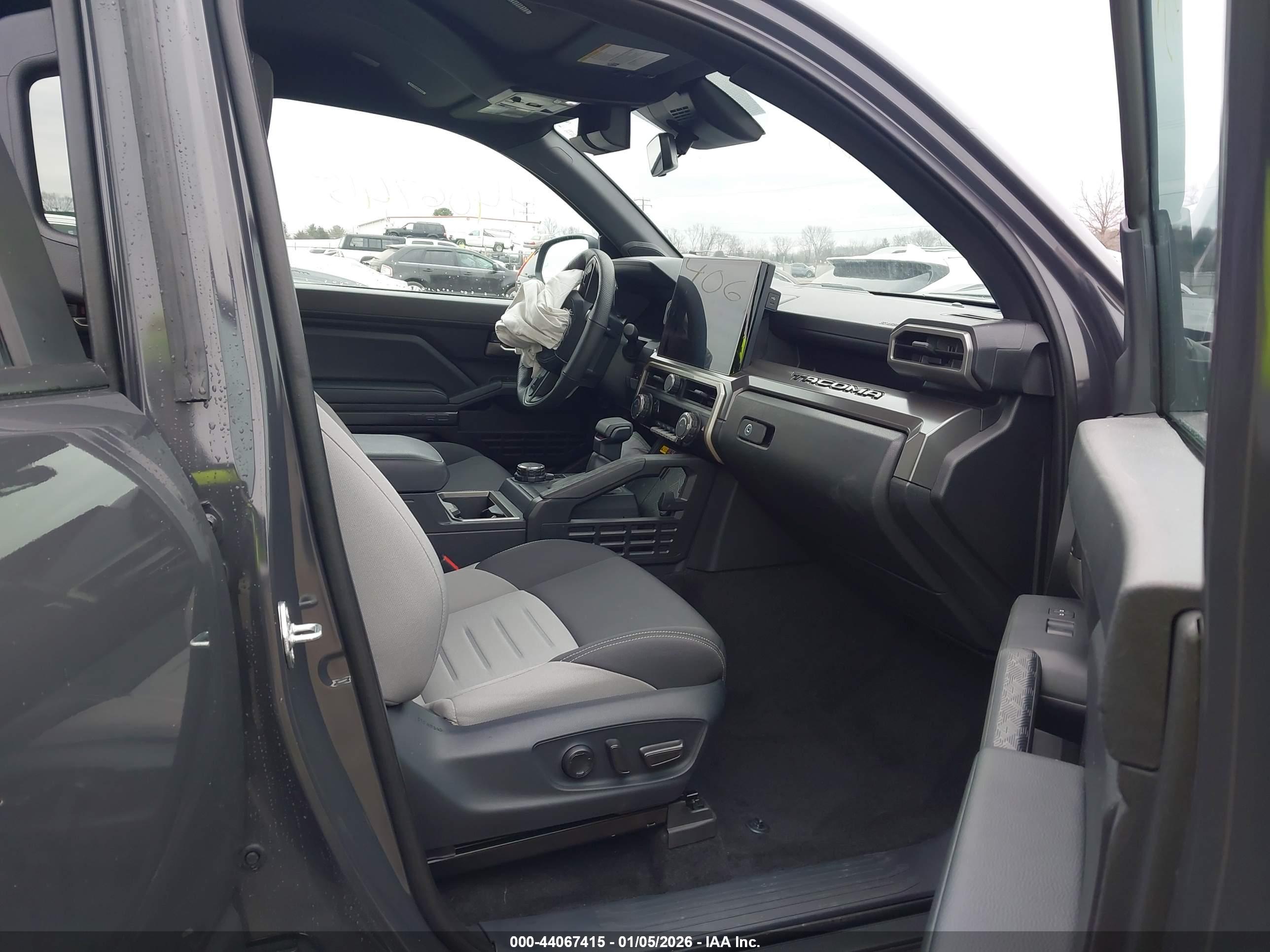 TOYOTA TACOMA image 5