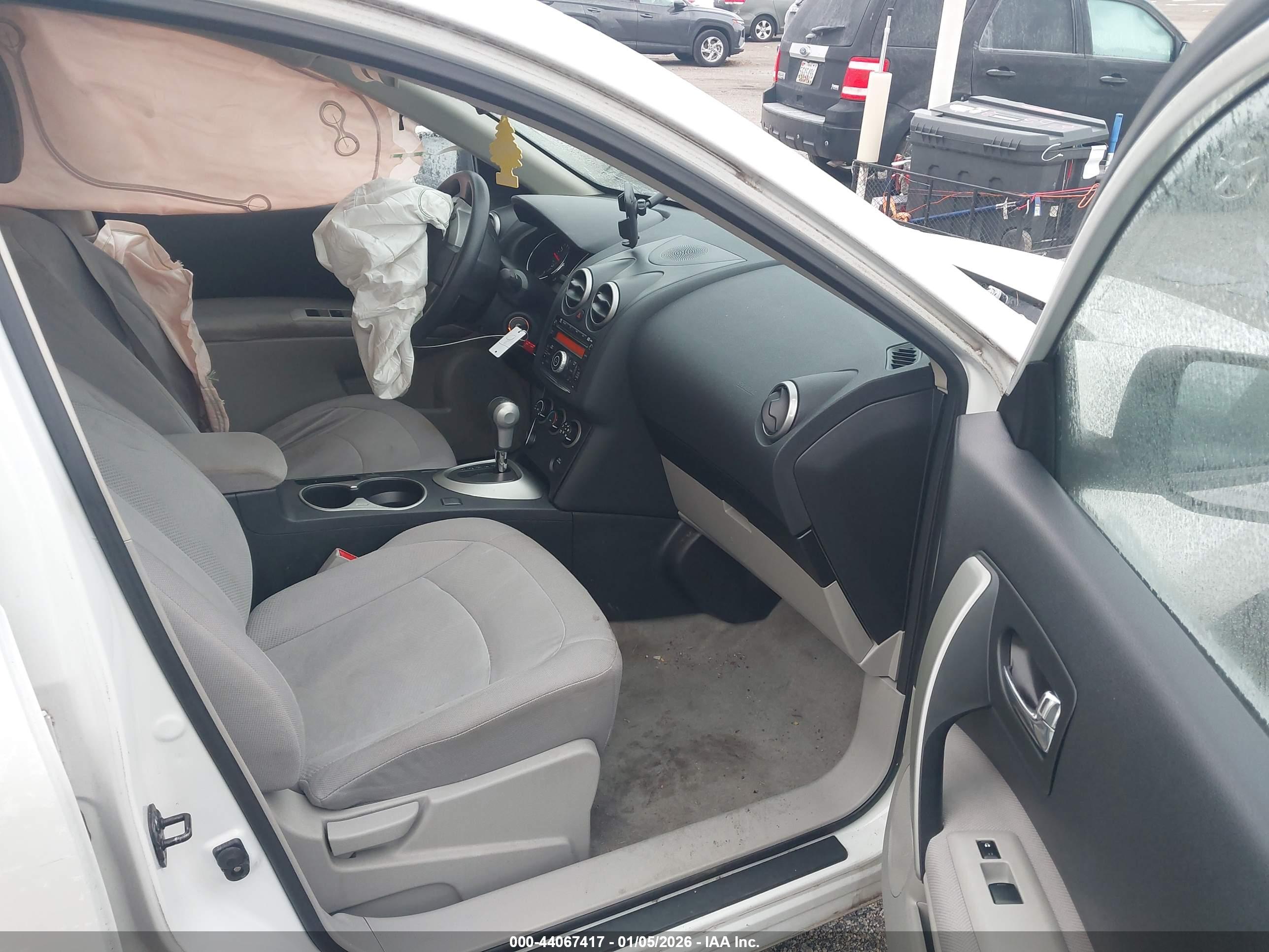NISSAN ROGUE image 5