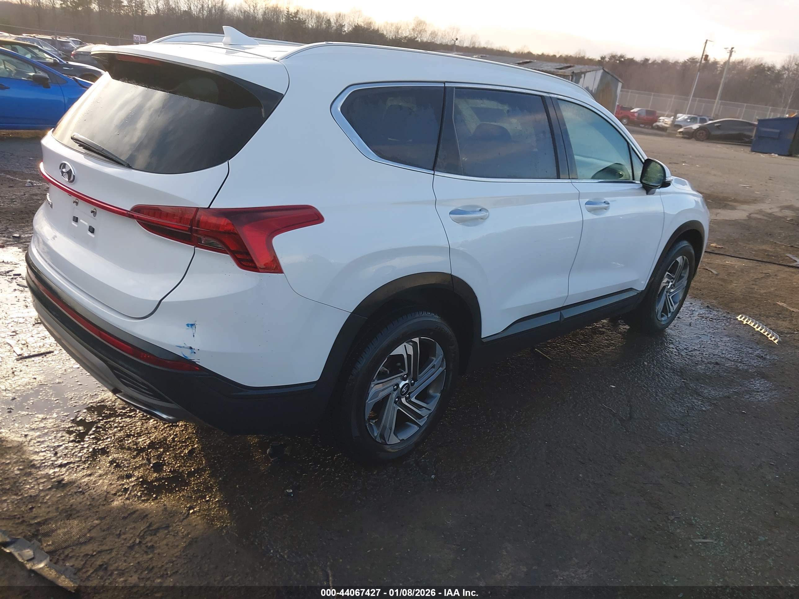 HYUNDAI SANTA image 4