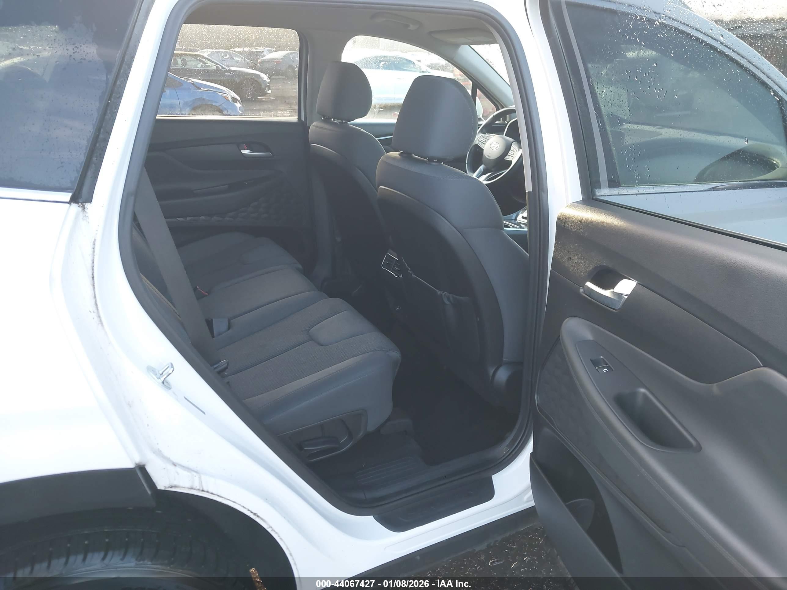 HYUNDAI SANTA image 8