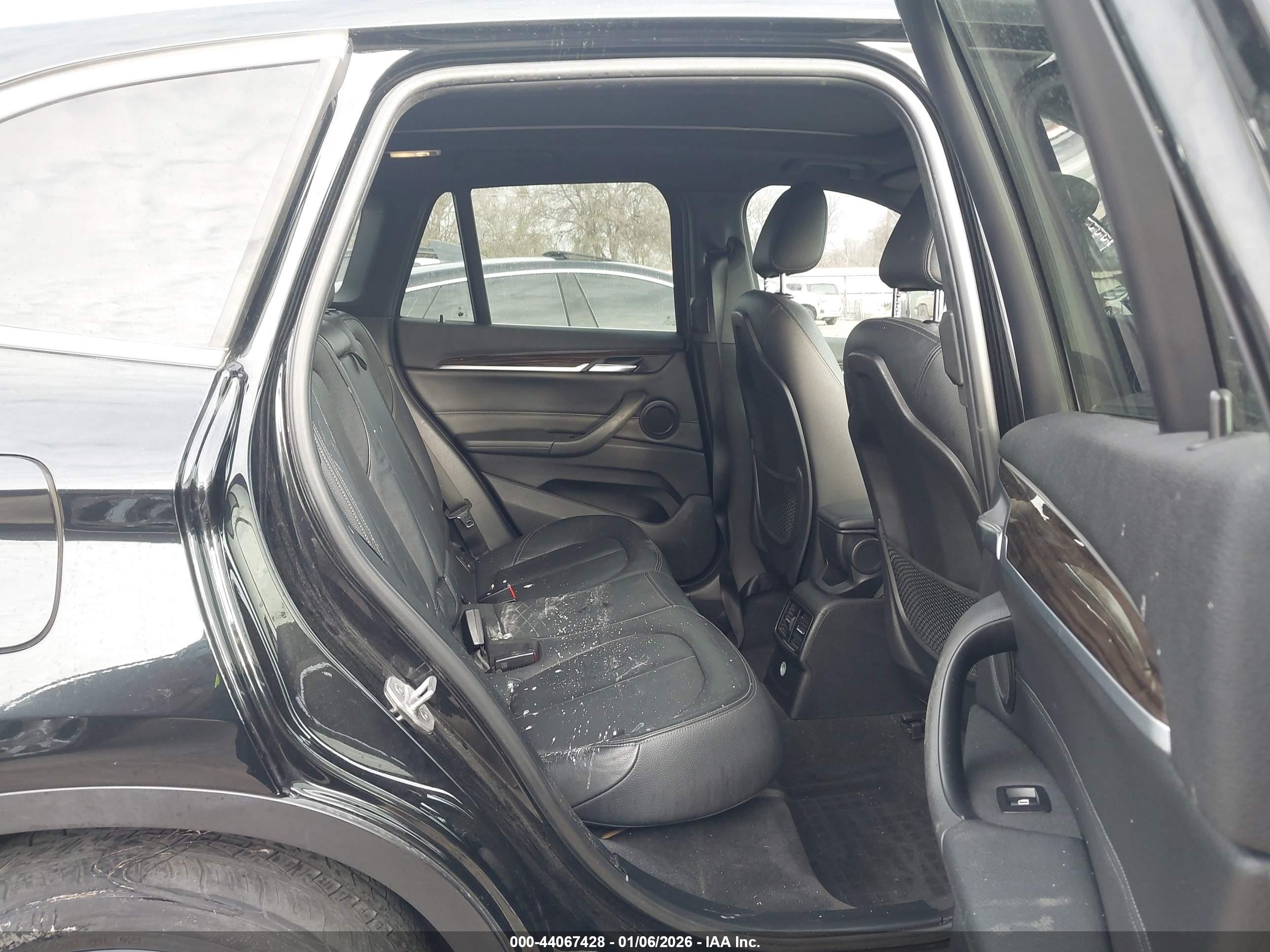 BMW X1 image 8