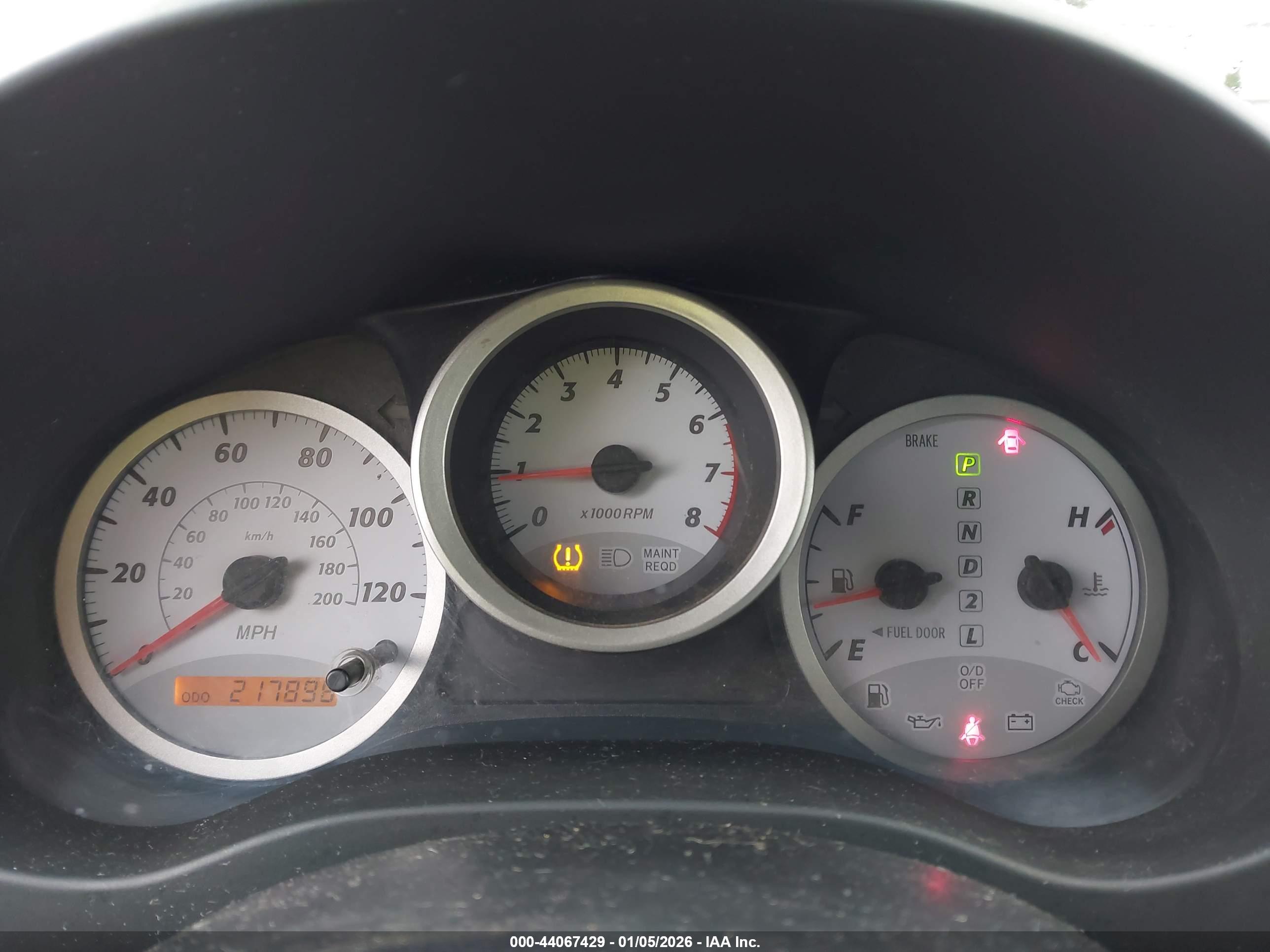 TOYOTA RAV4 image 7