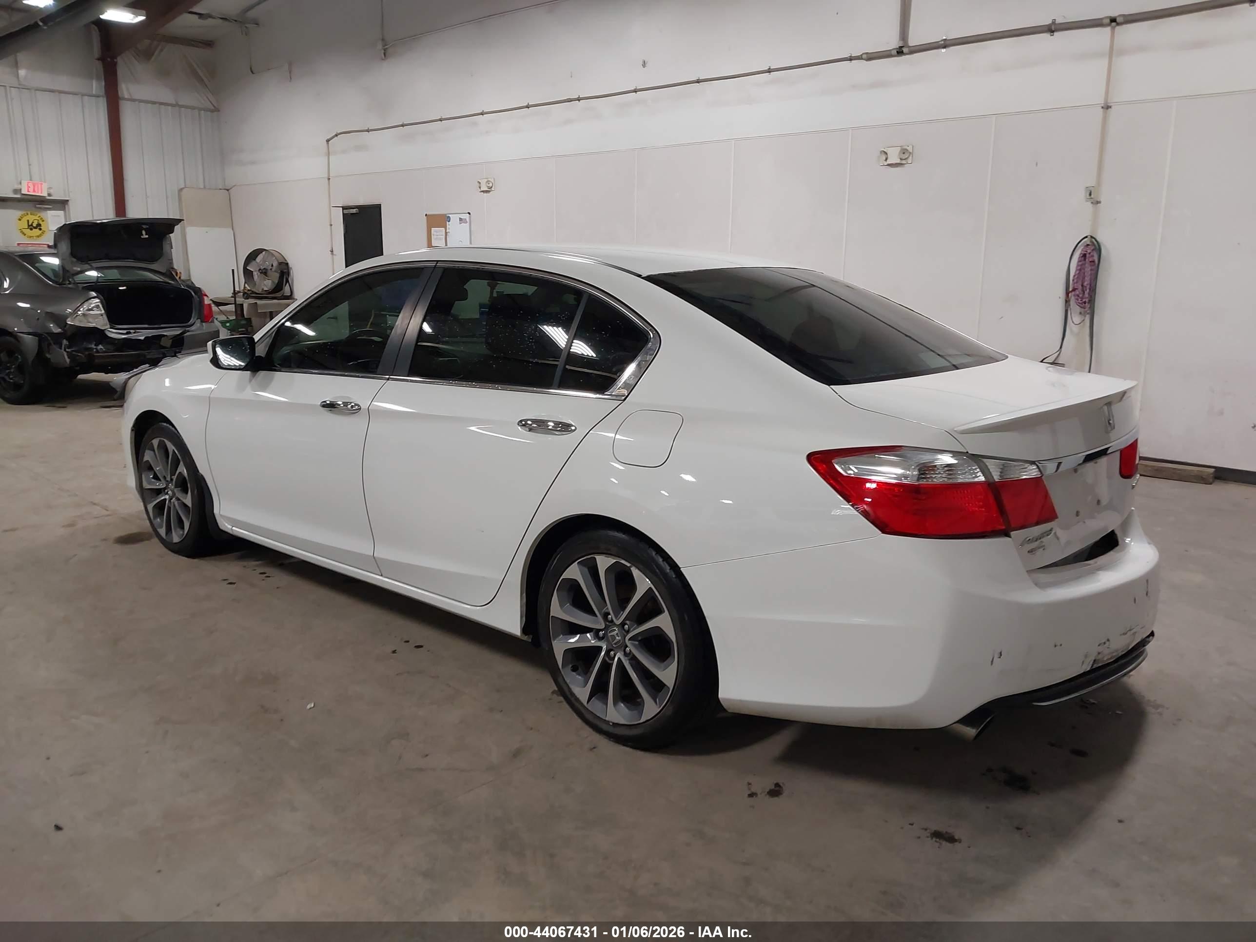 HONDA ACCORD image 3