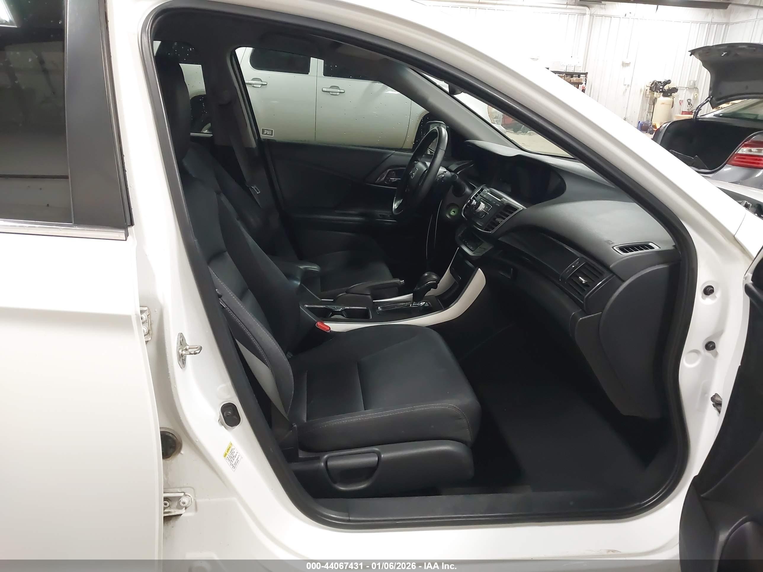 HONDA ACCORD image 5
