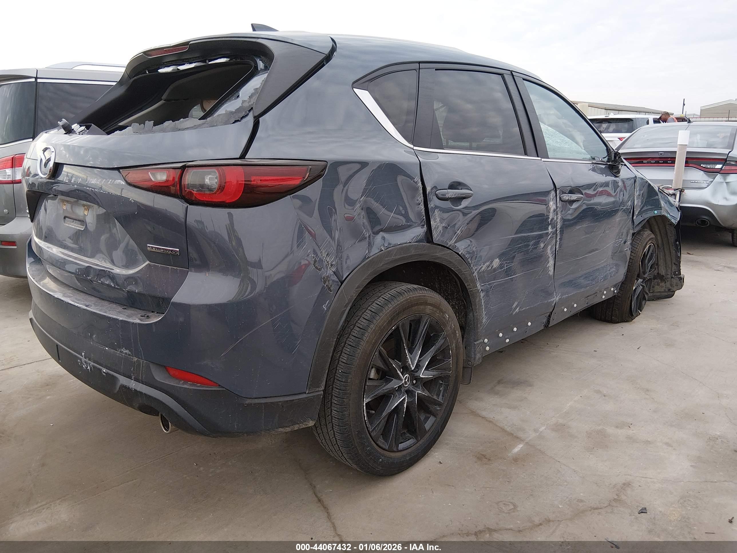 MAZDA CX-5 image 4