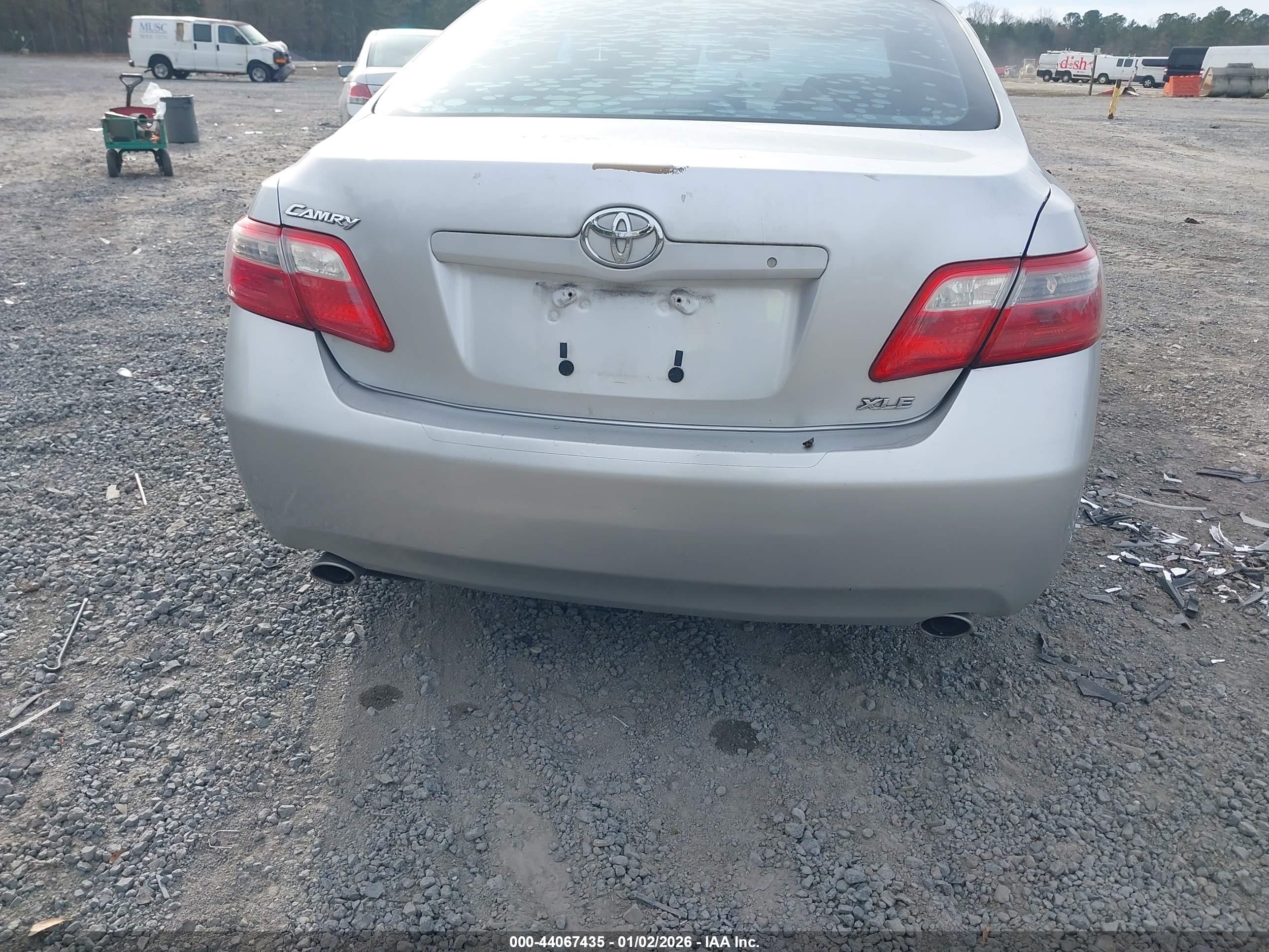 TOYOTA CAMRY image 6