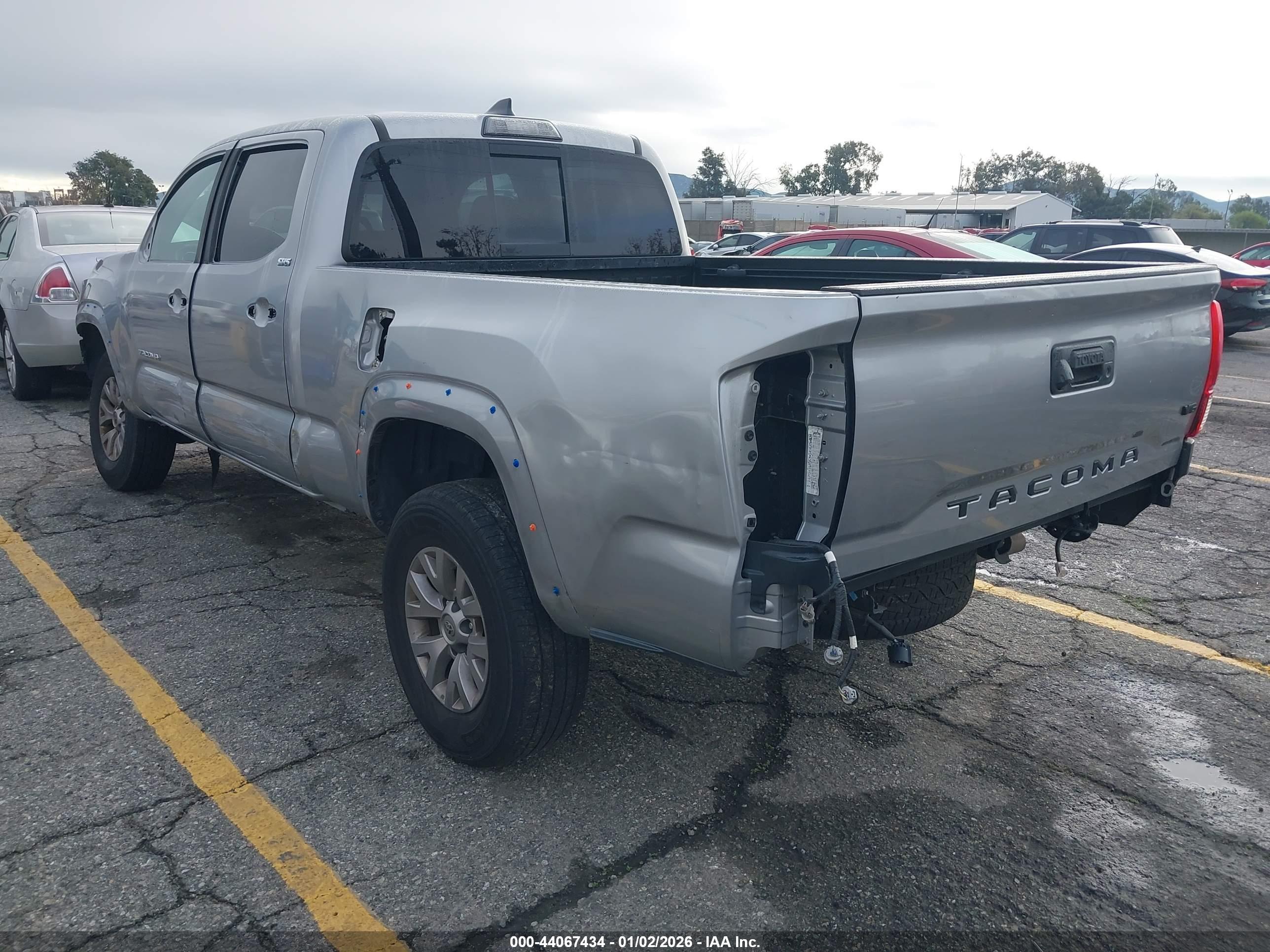 TOYOTA TACOMA image 3