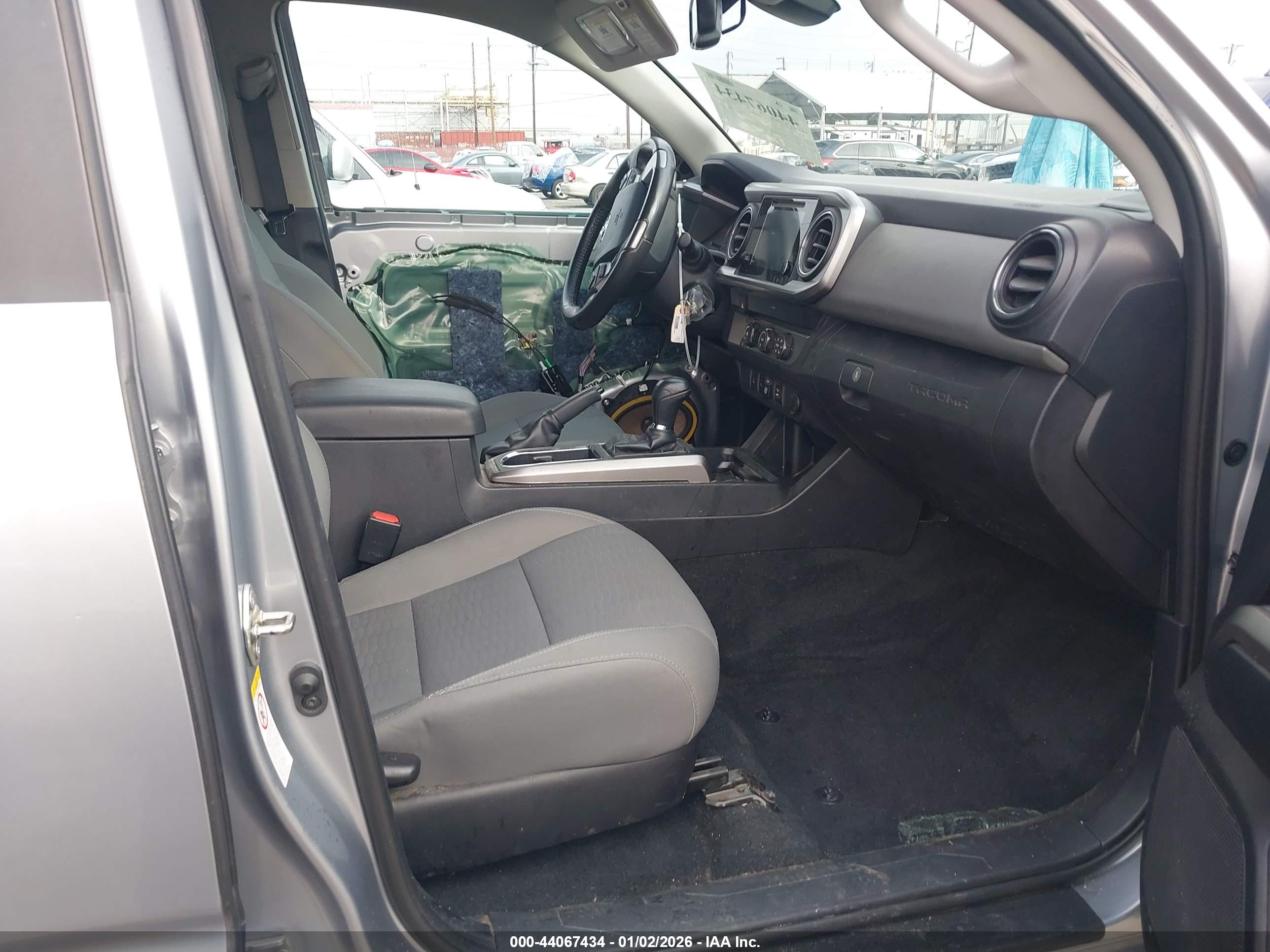 TOYOTA TACOMA image 5