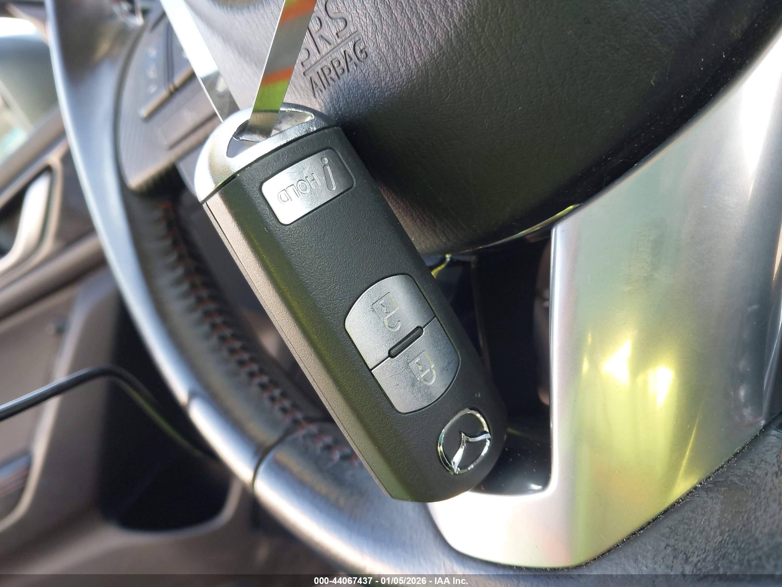 MAZDA MAZDA3 image 11