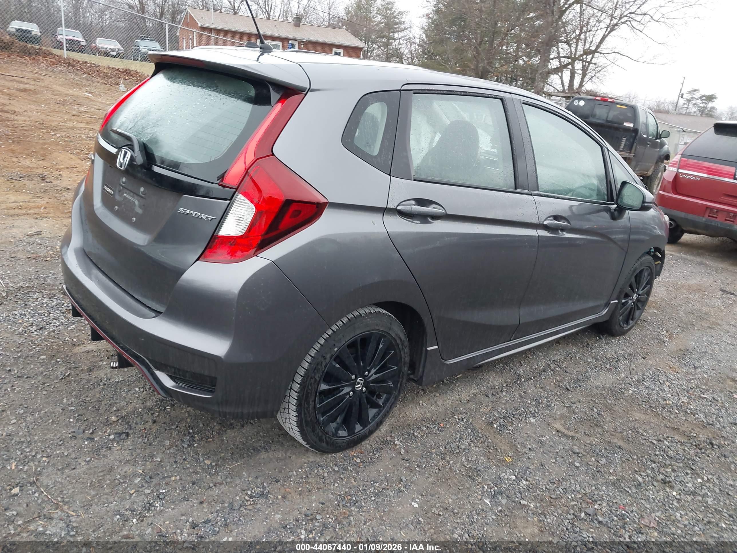 HONDA FIT image 4