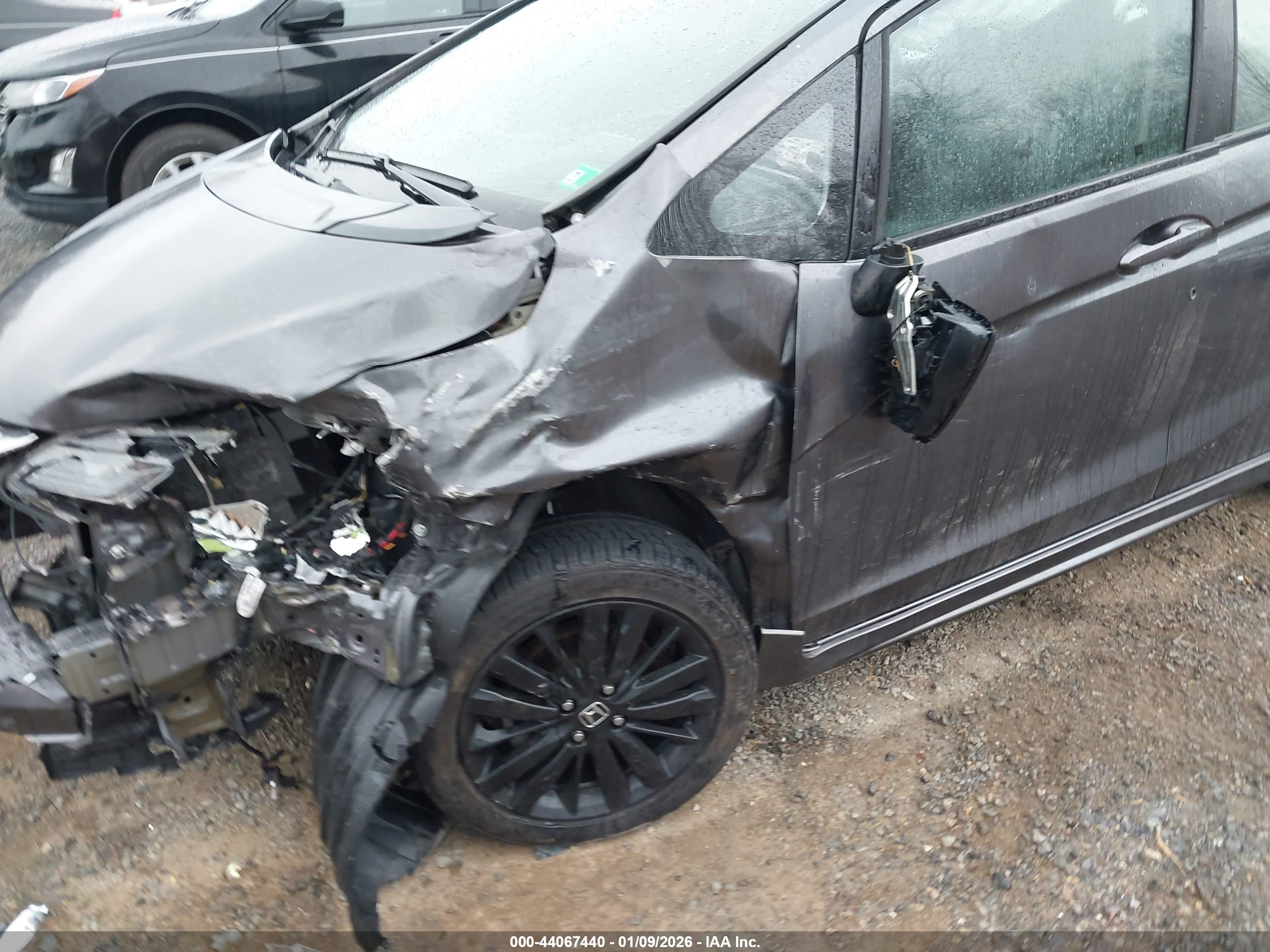 HONDA FIT image 6