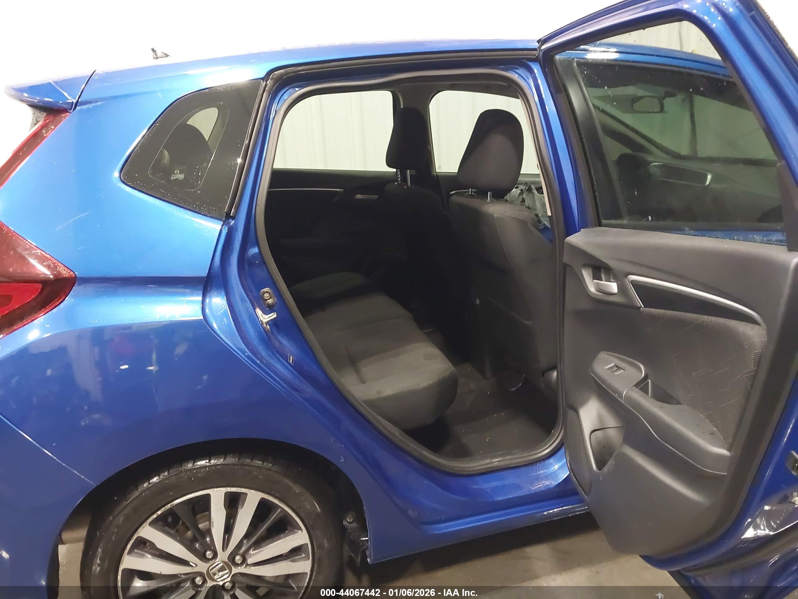 HONDA FIT image 8